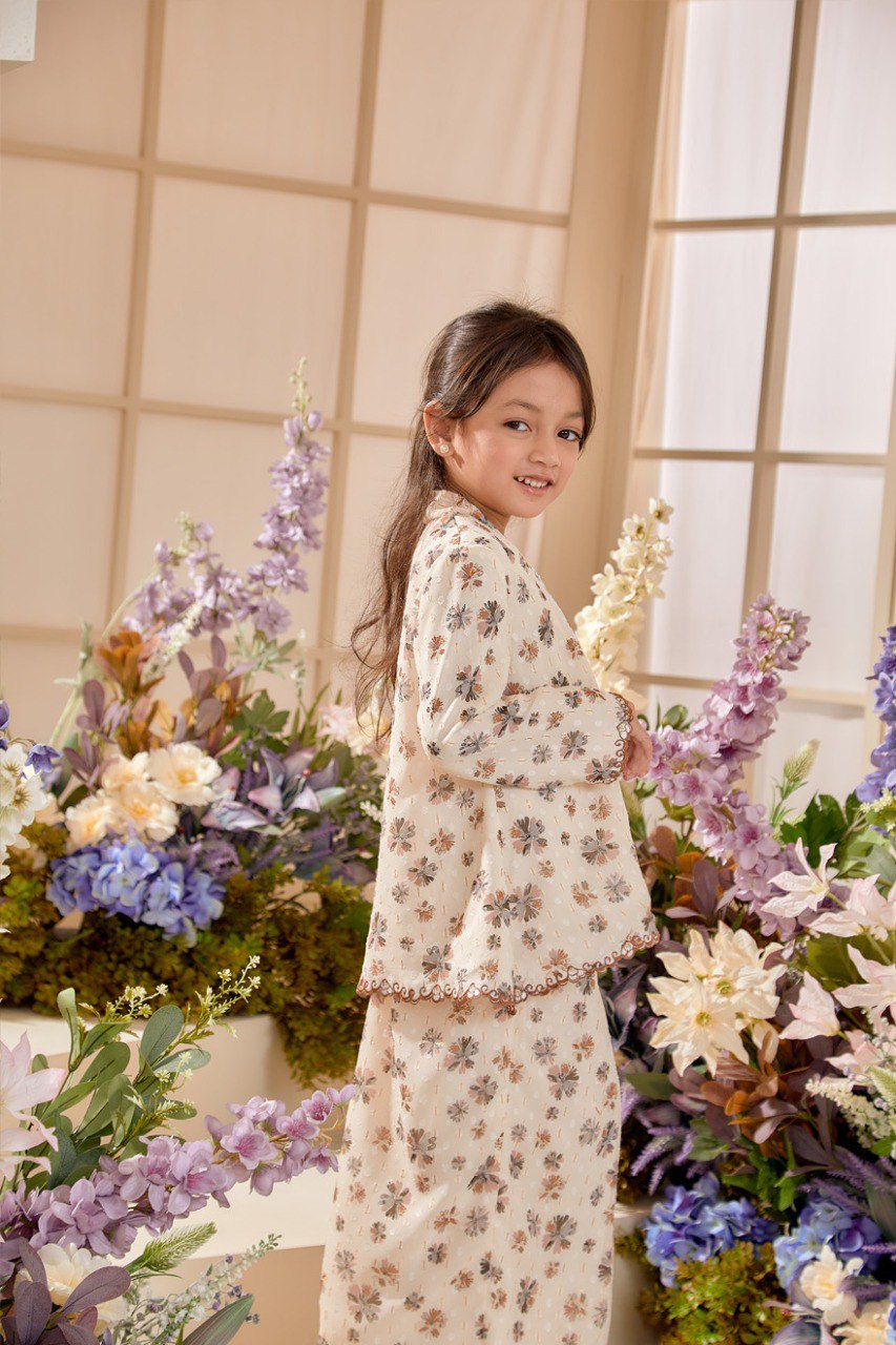 Kurung Melur (Preorder)