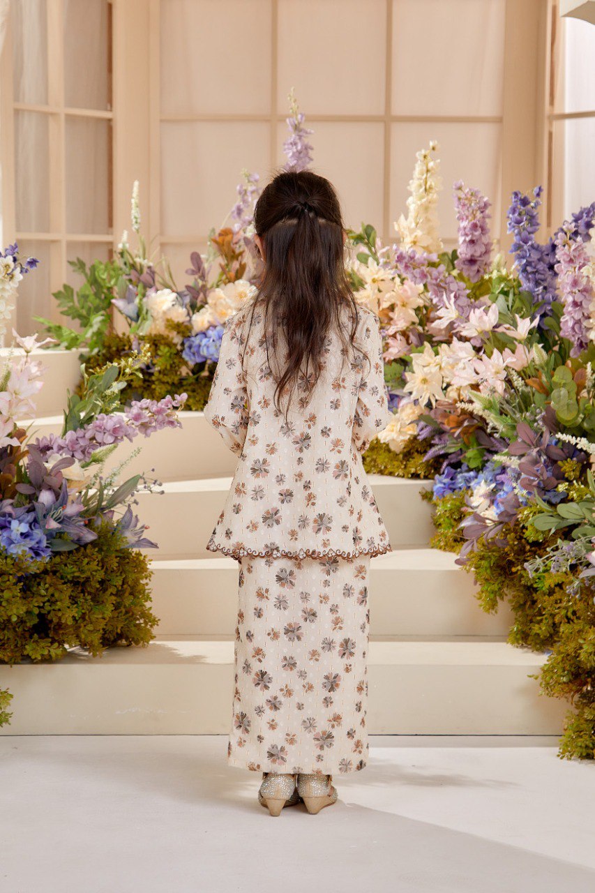 Kurung Melur (Preorder)