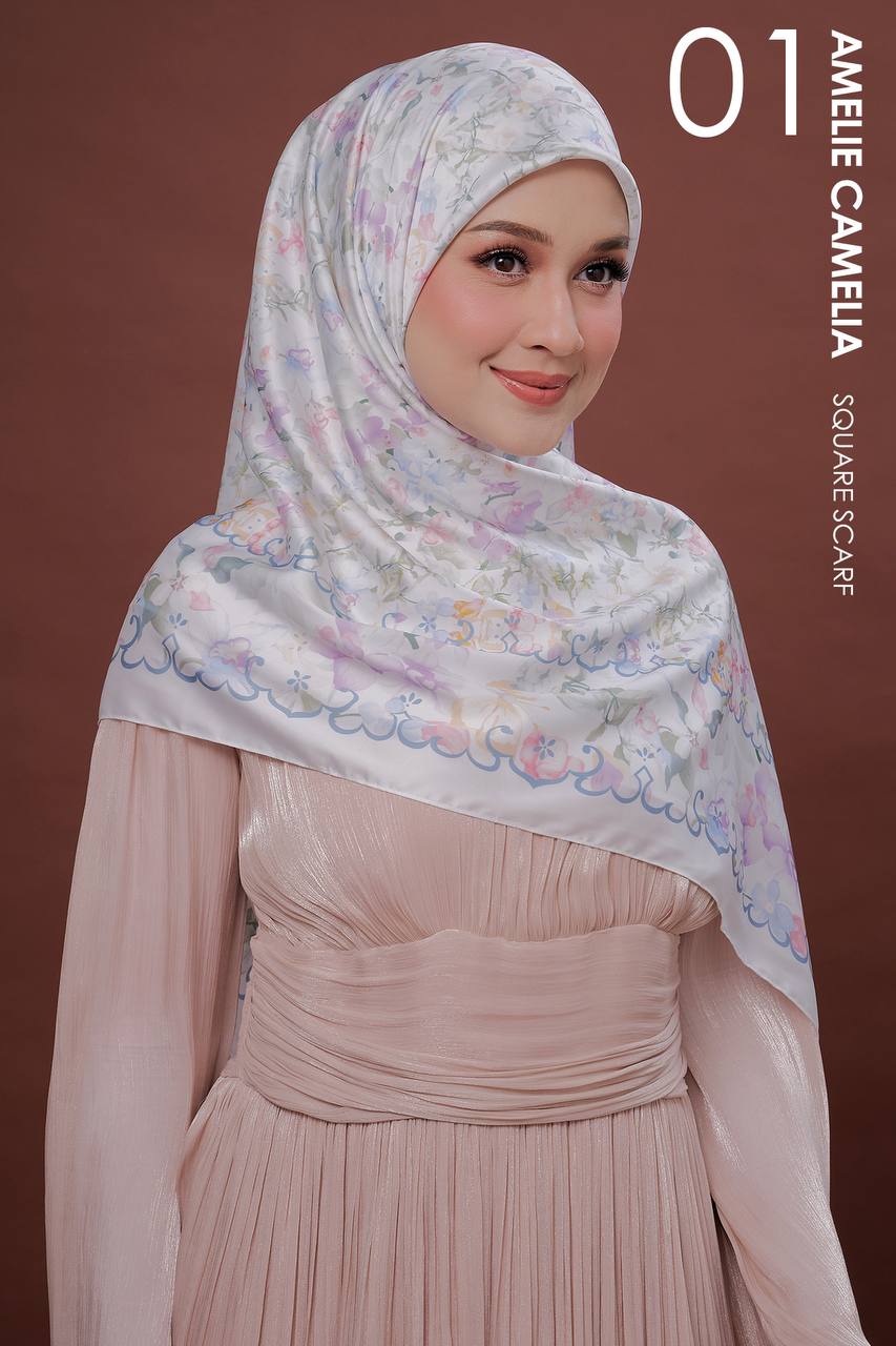 Amelie Camelia (Preorder)