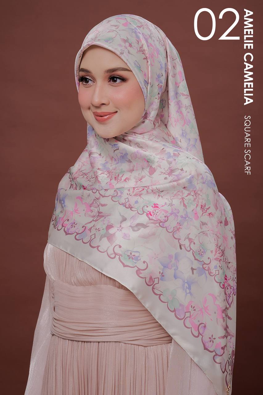 Amelie Camelia (Preorder)