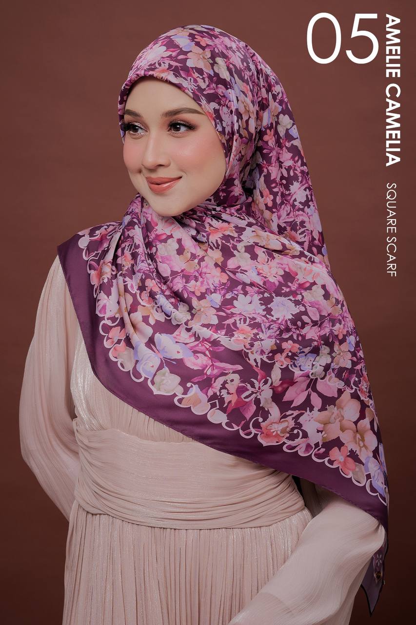 Amelie Camelia (Preorder)