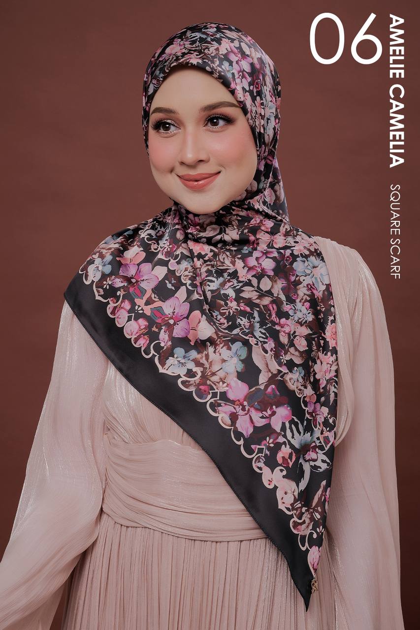 Amelie Camelia (Preorder)