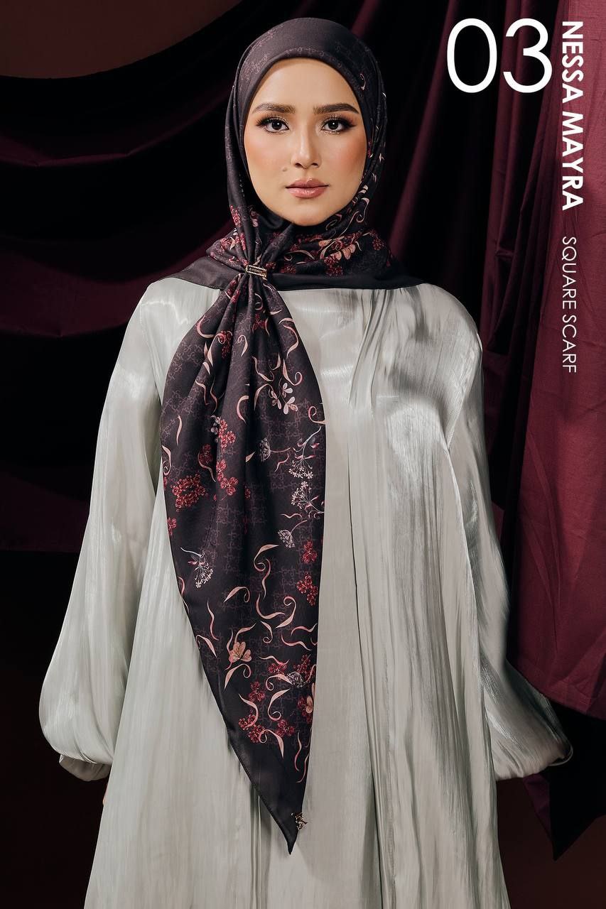 Nessa Mayra Square (Preorder)