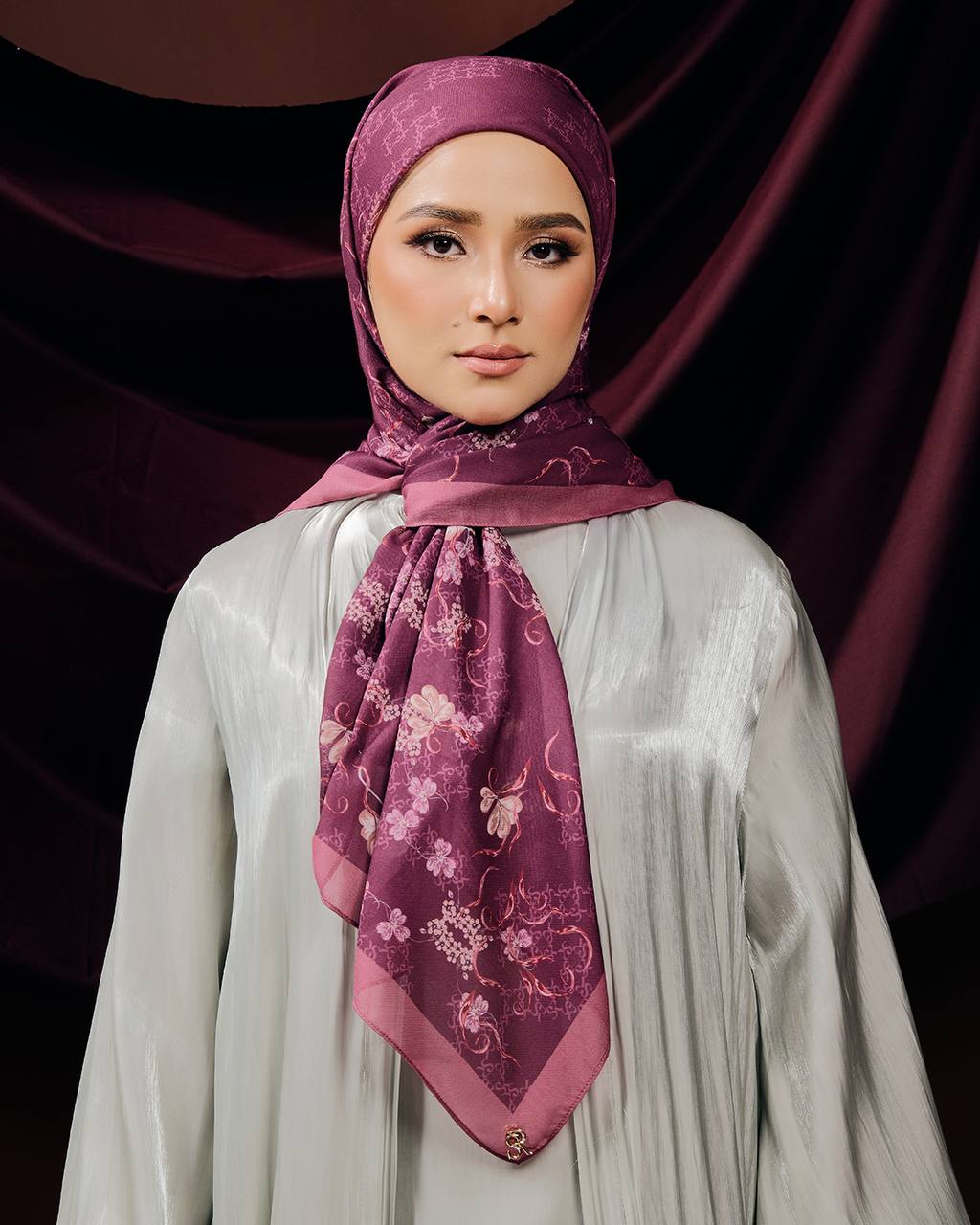 Nessa Mayra Square (Preorder)