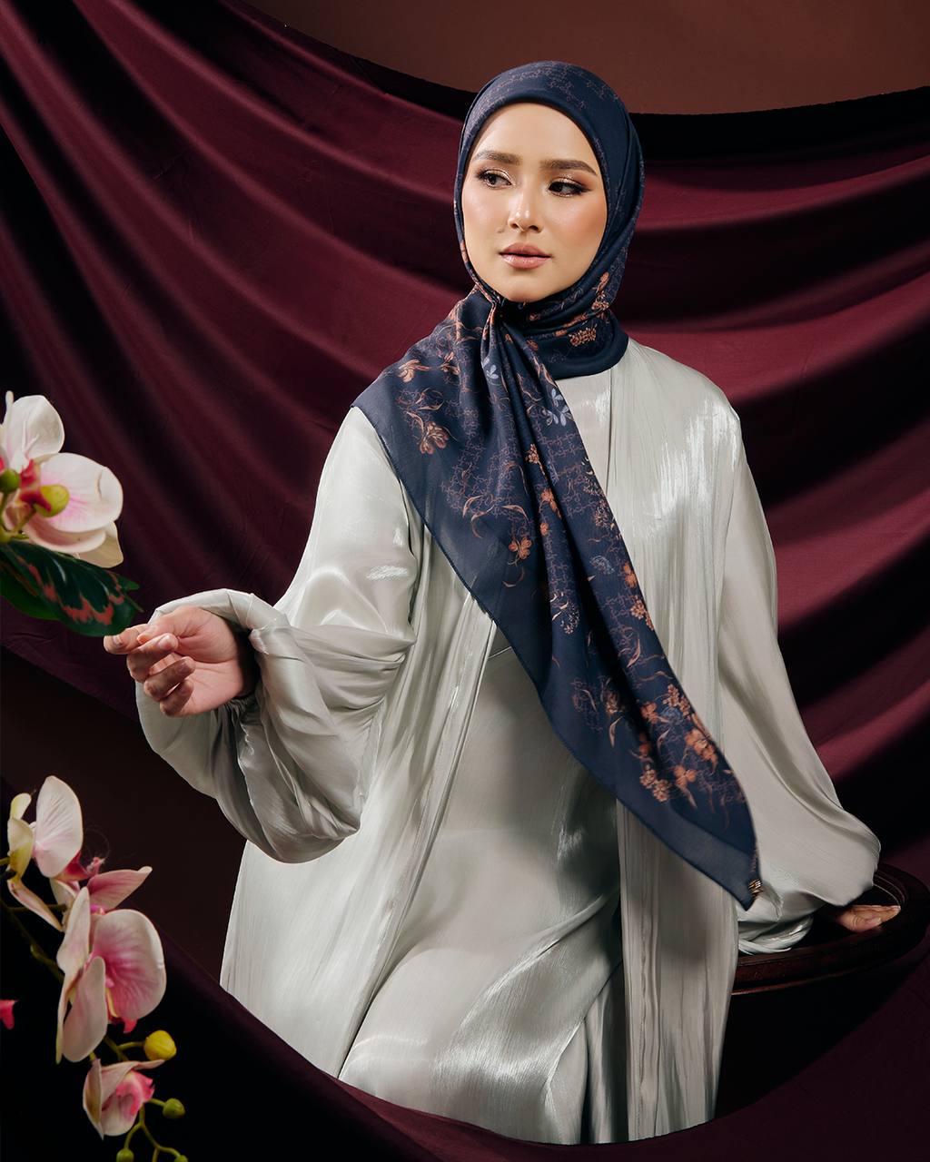 Nessa Mayra Square (Preorder)