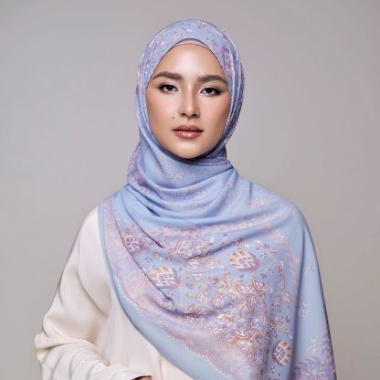 Awan Larat (Preorder)