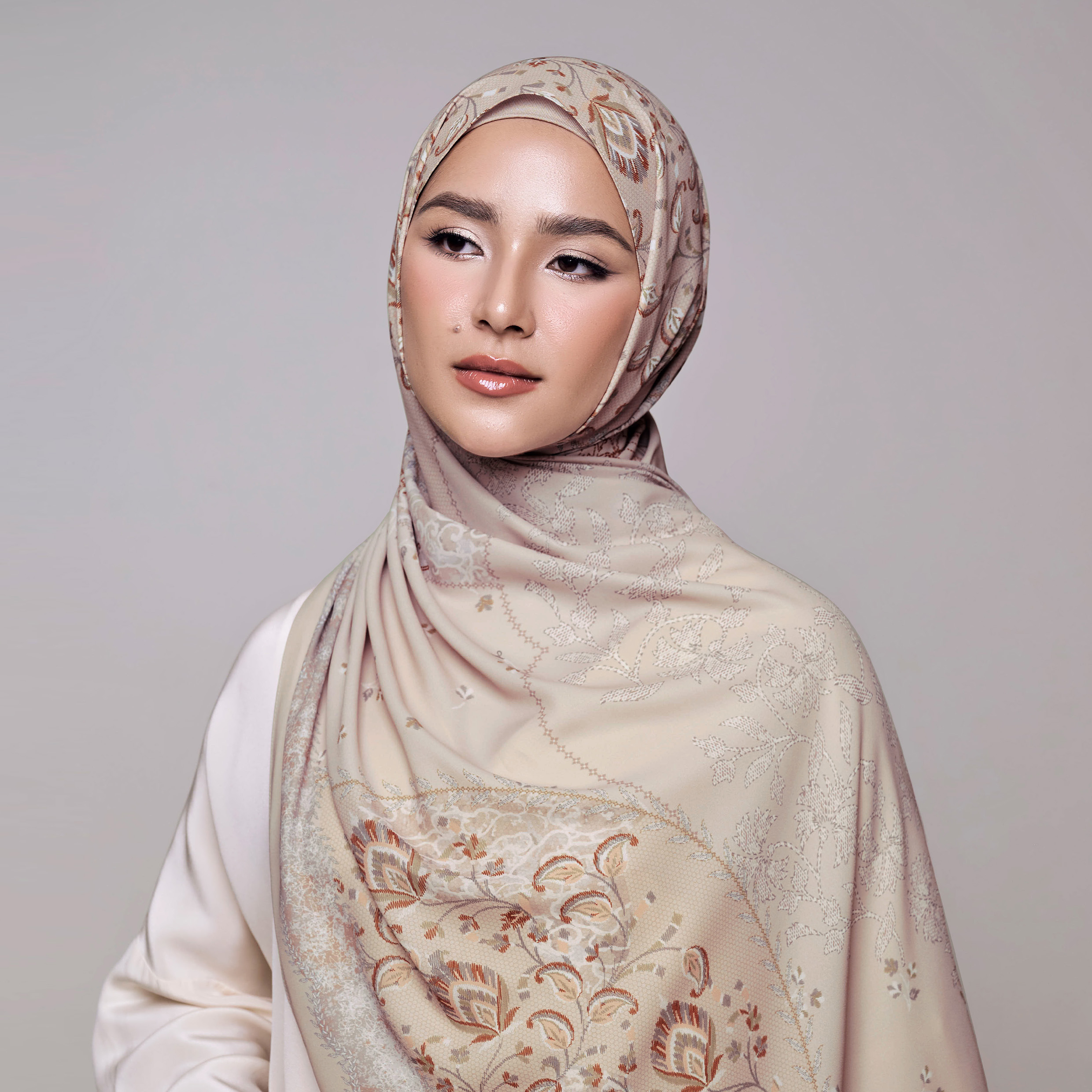 Awan Larat (Preorder)