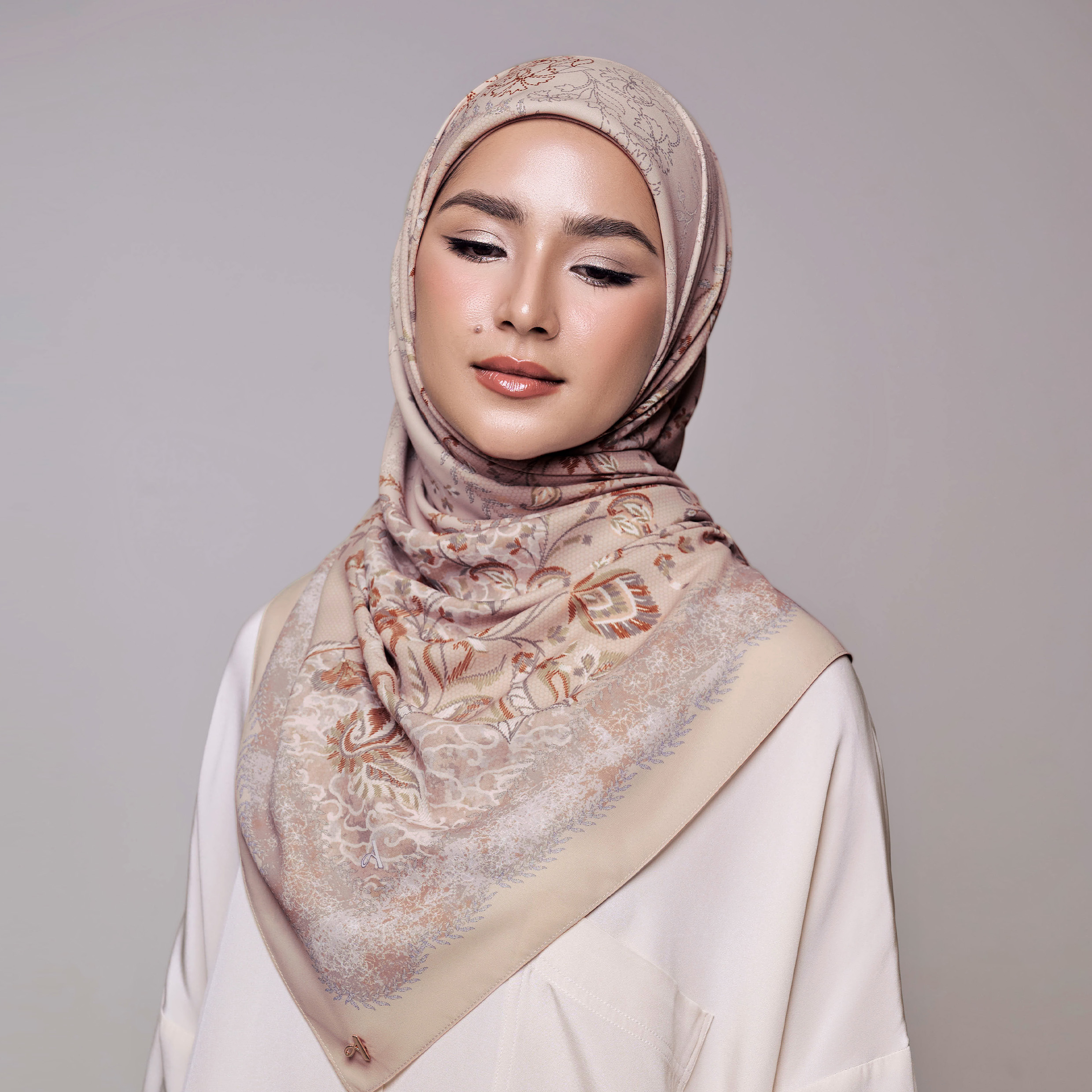 Awan Larat (Preorder)