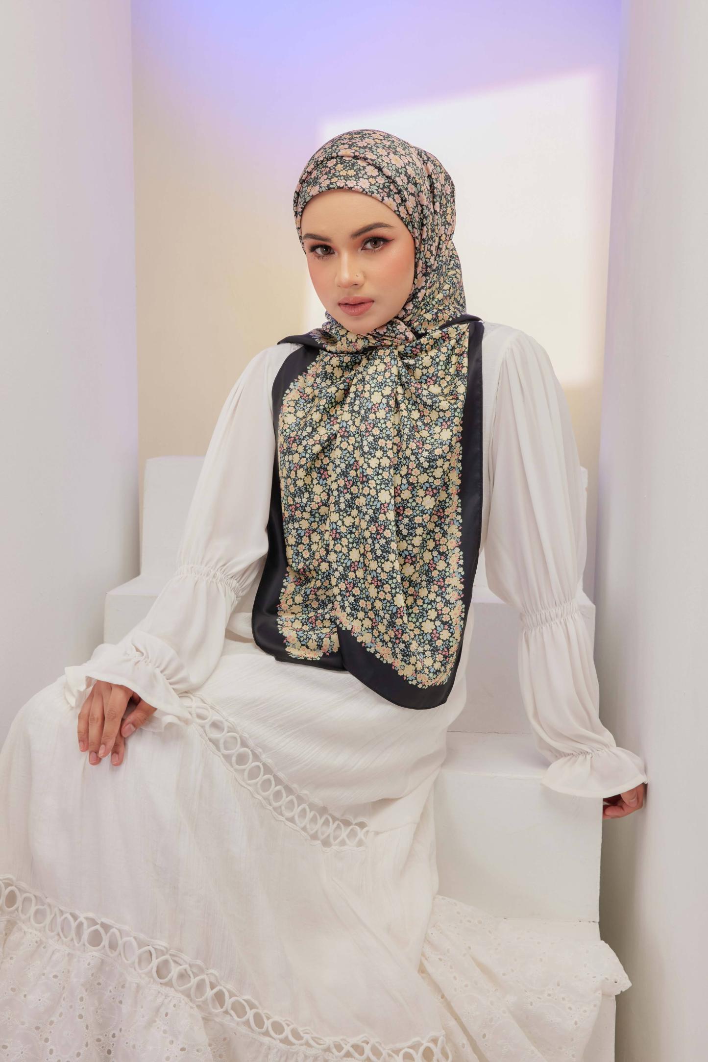 Hanan Satin Square
