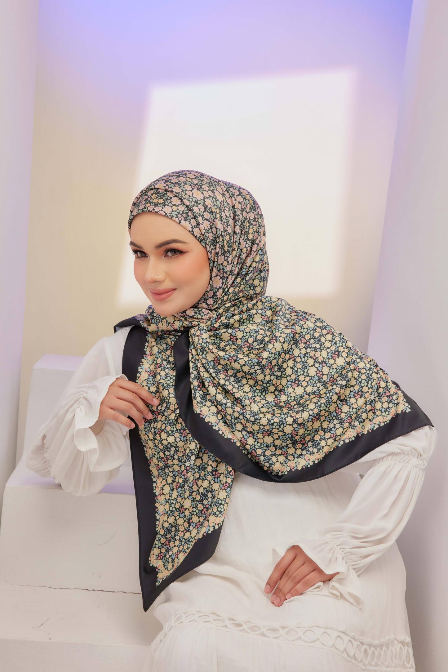 Hanan Satin Square