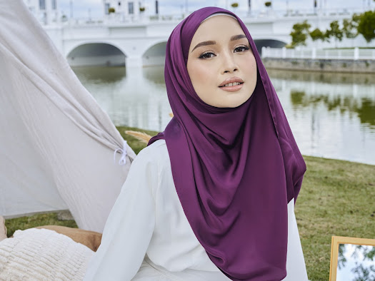 Erina Satin Snood 