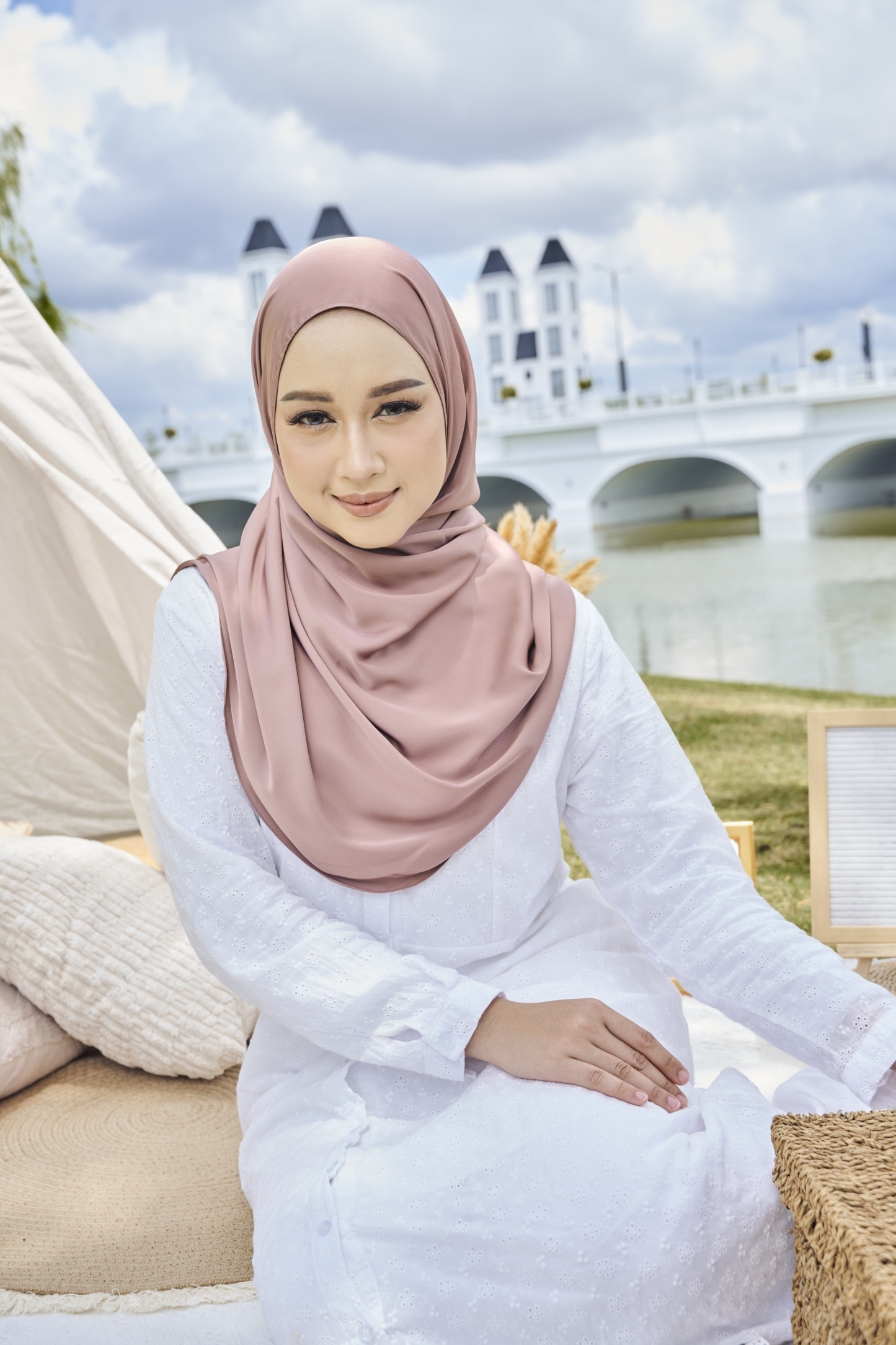 Erina Satin Snood