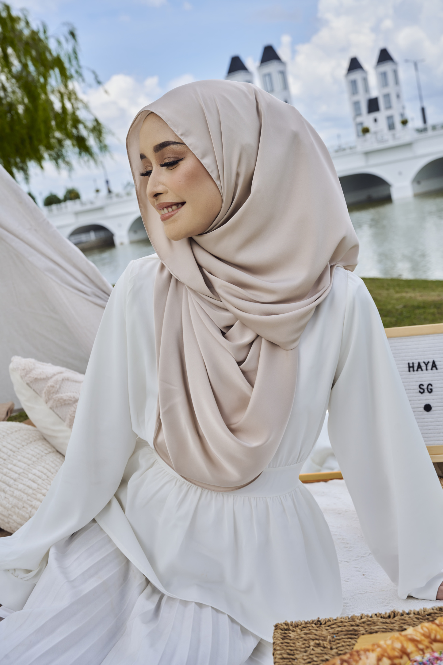 Erina Satin Snood