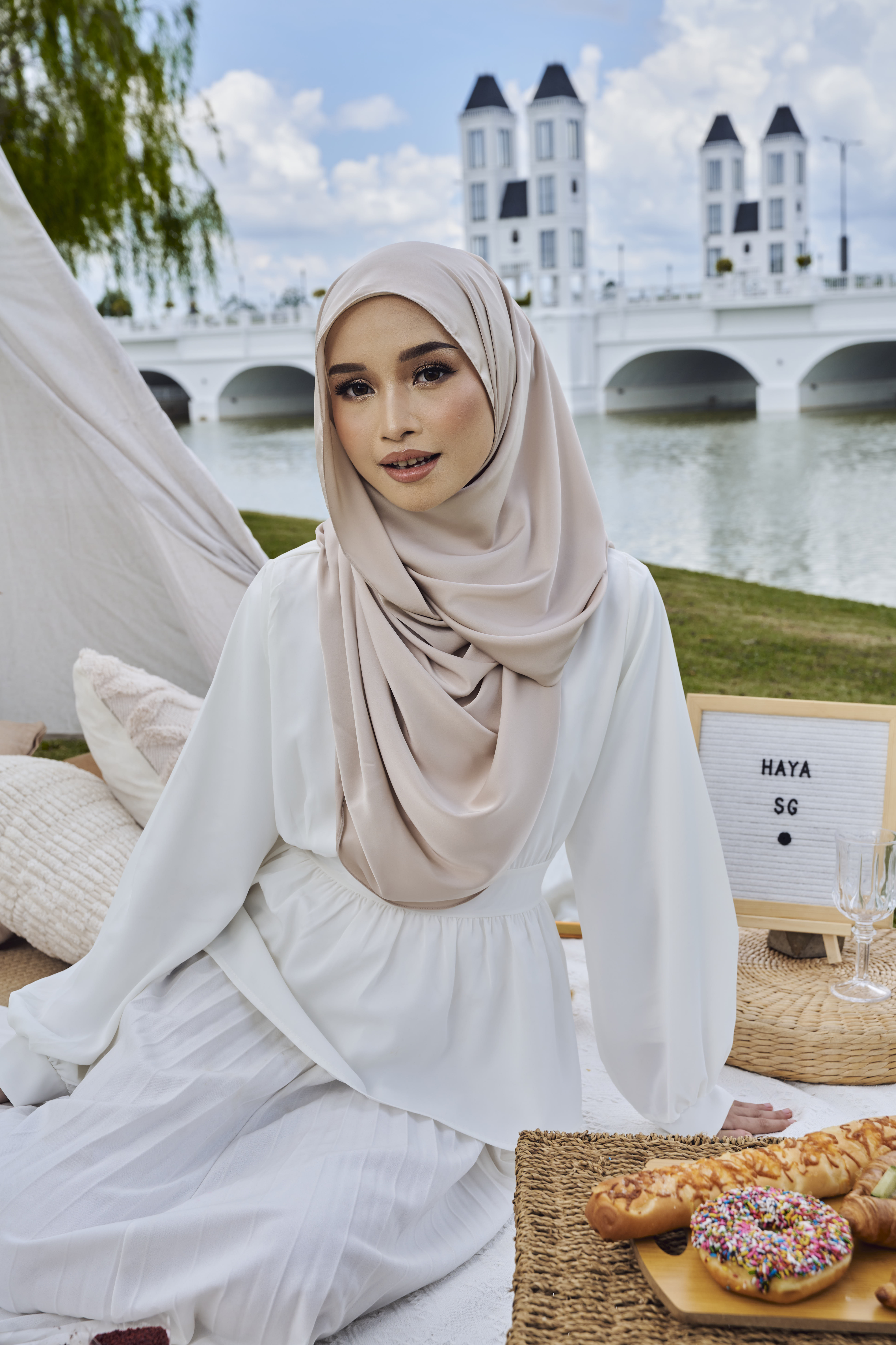 Erina Satin Snood 