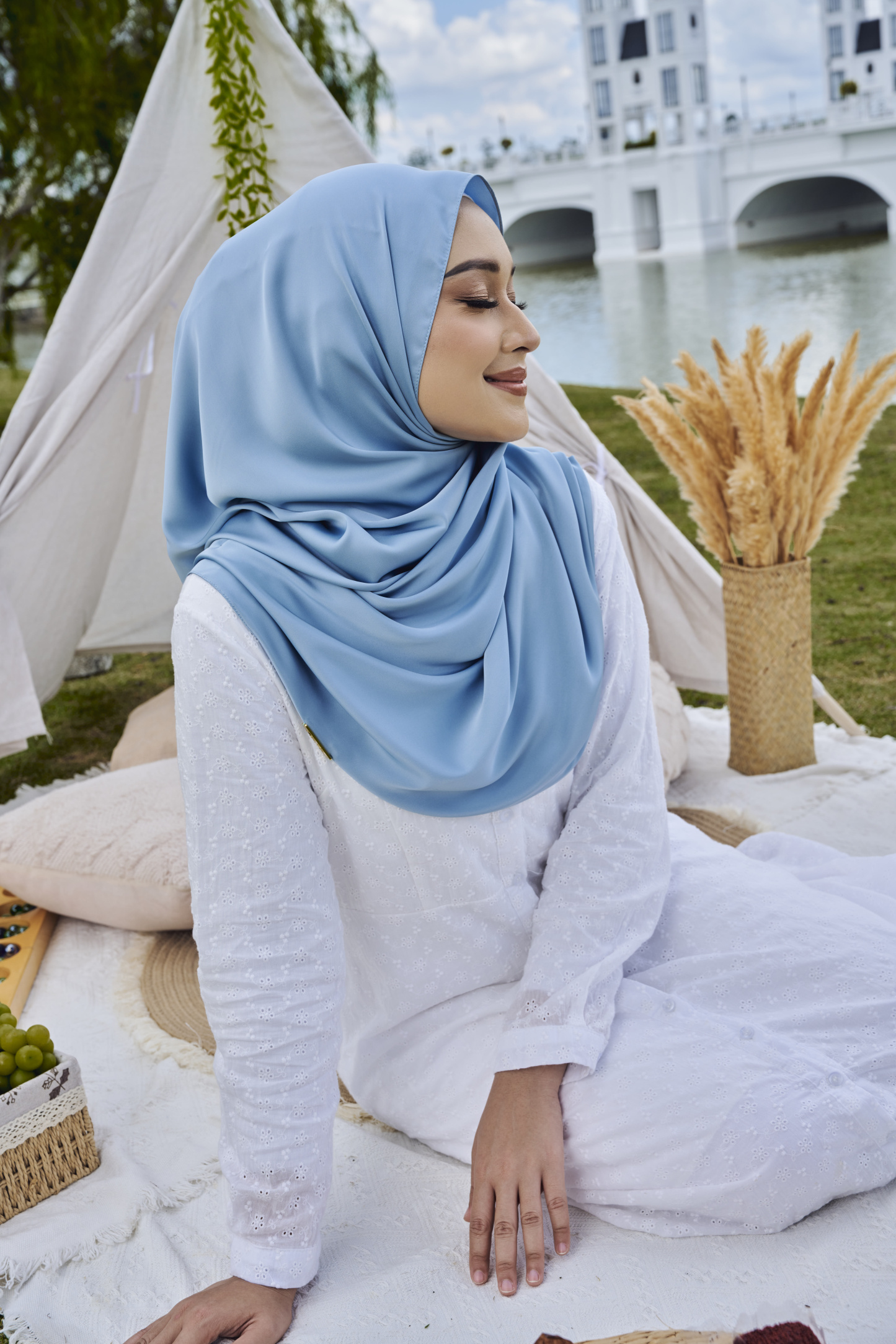 Erina Satin Snood