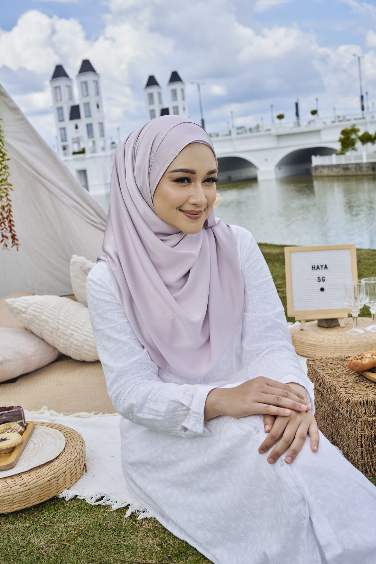 Erina Satin Snood