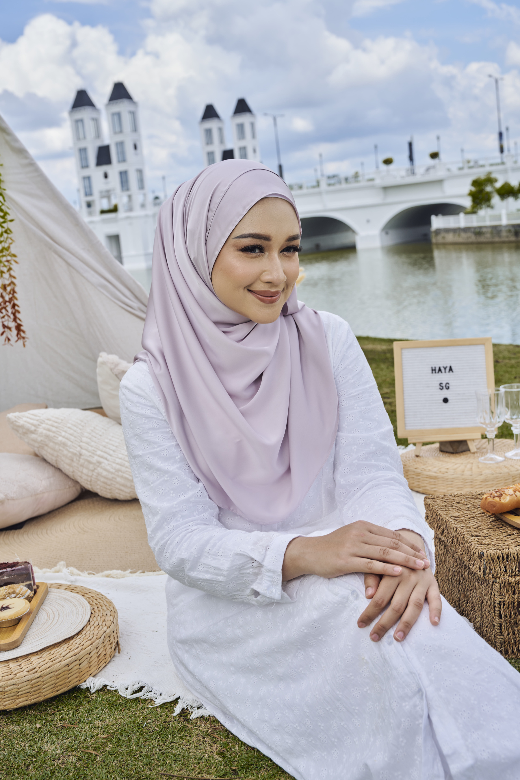 Erina Satin Snood