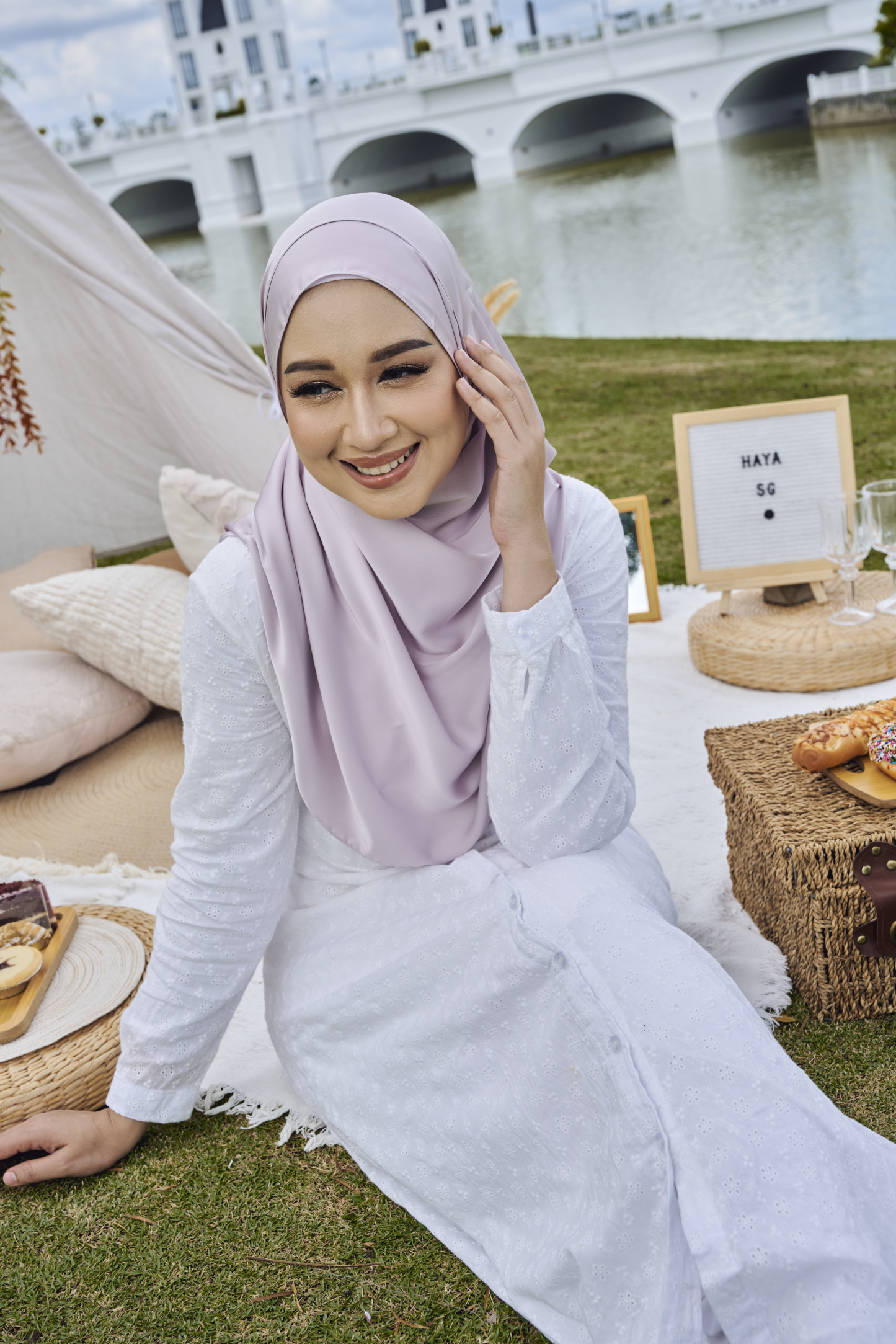 Erina Satin Snood