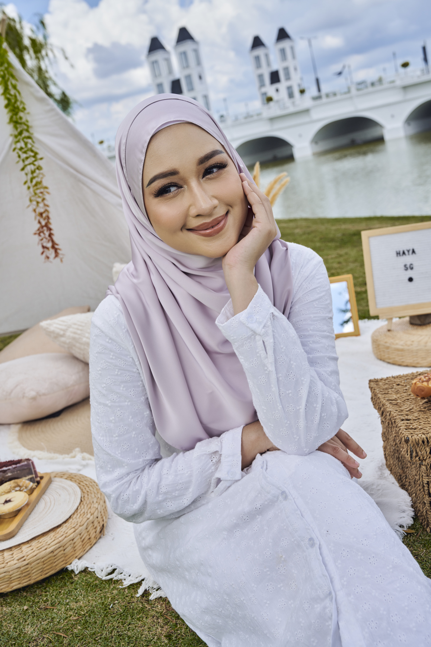 Erina Satin Snood