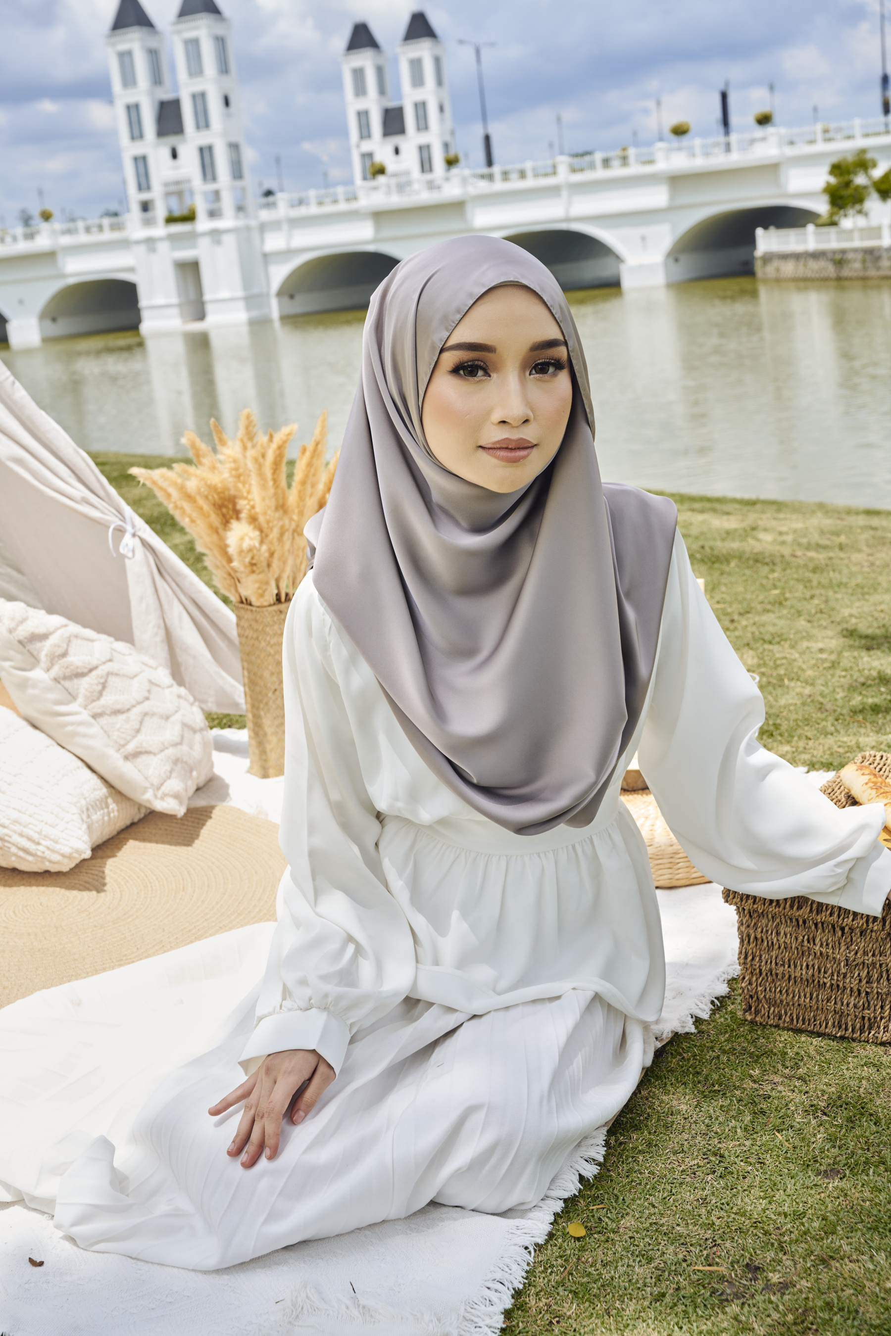Erina Satin Snood