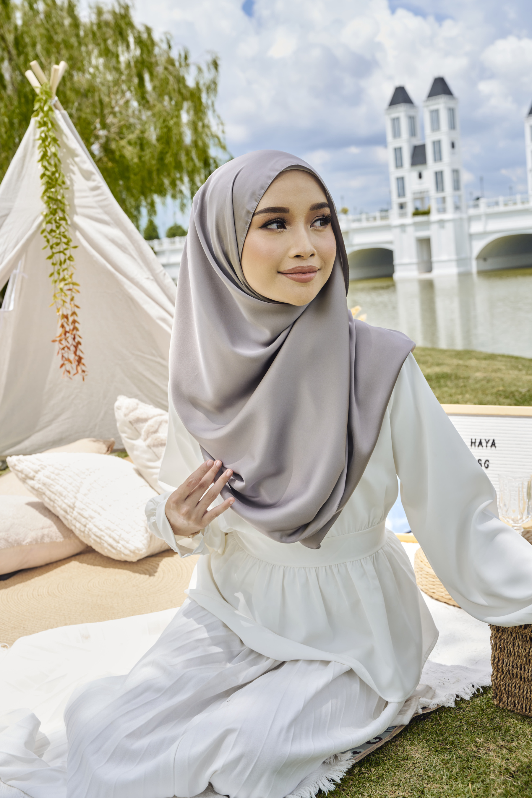 Erina Satin Snood