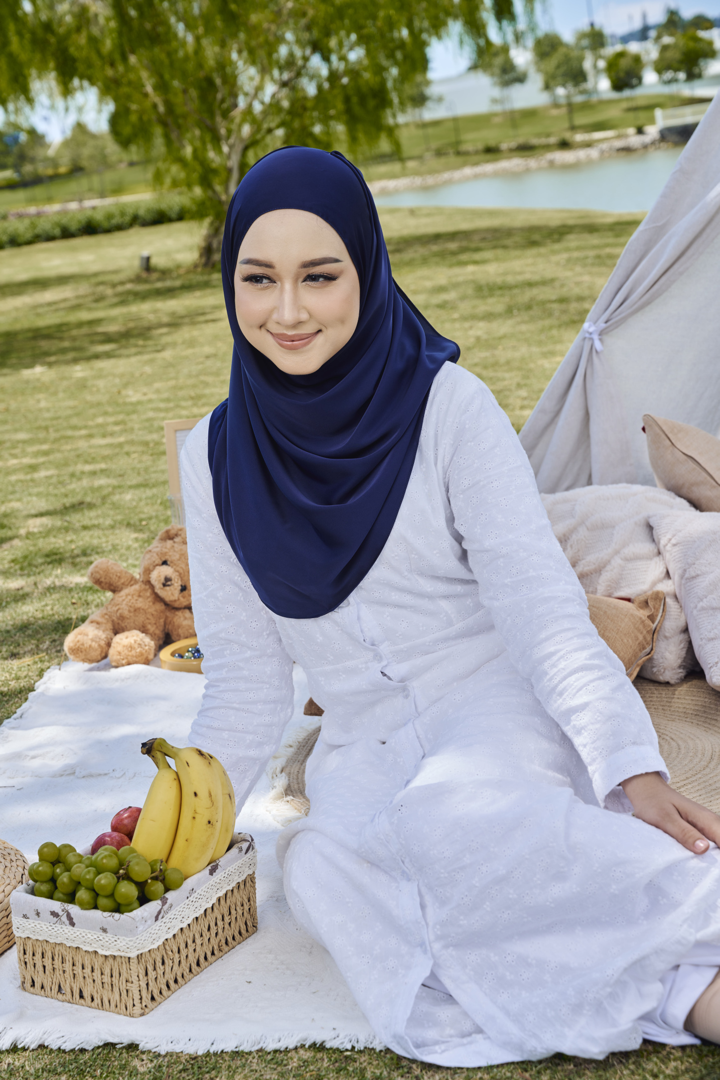 Erina Satin Snood