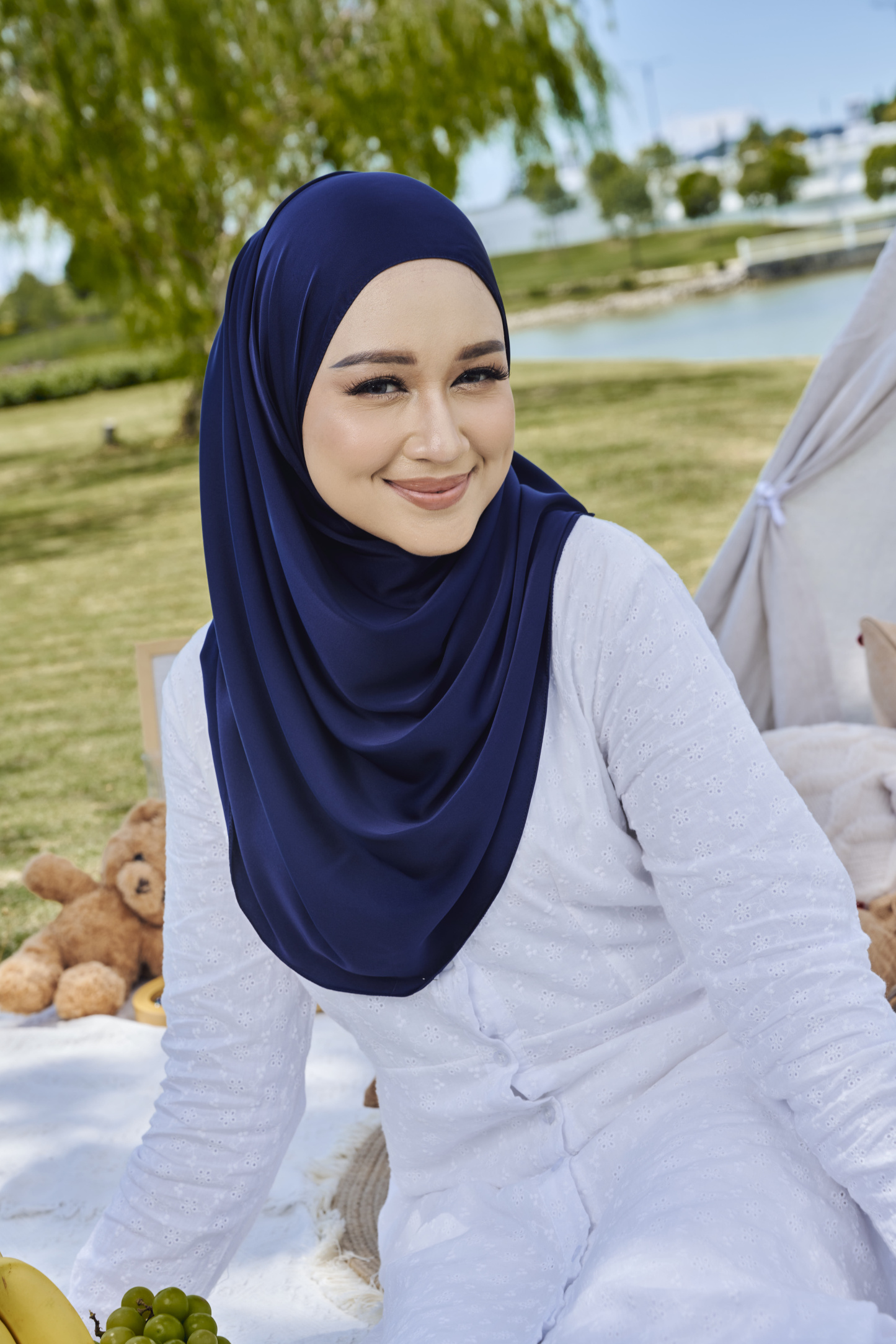 Erina Satin Snood