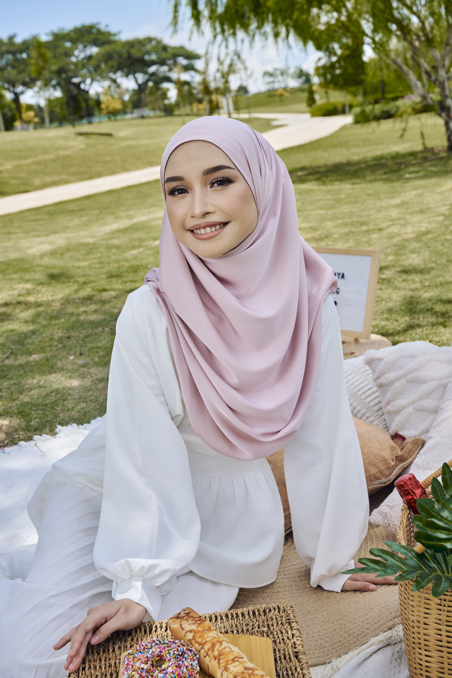Erina Satin Snood