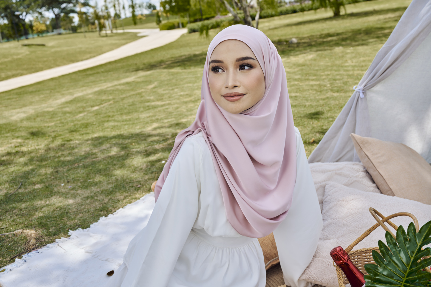 Erina Satin Snood