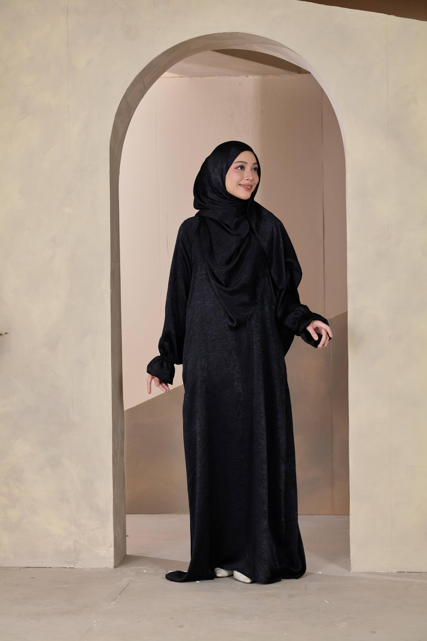 Azra Abaya