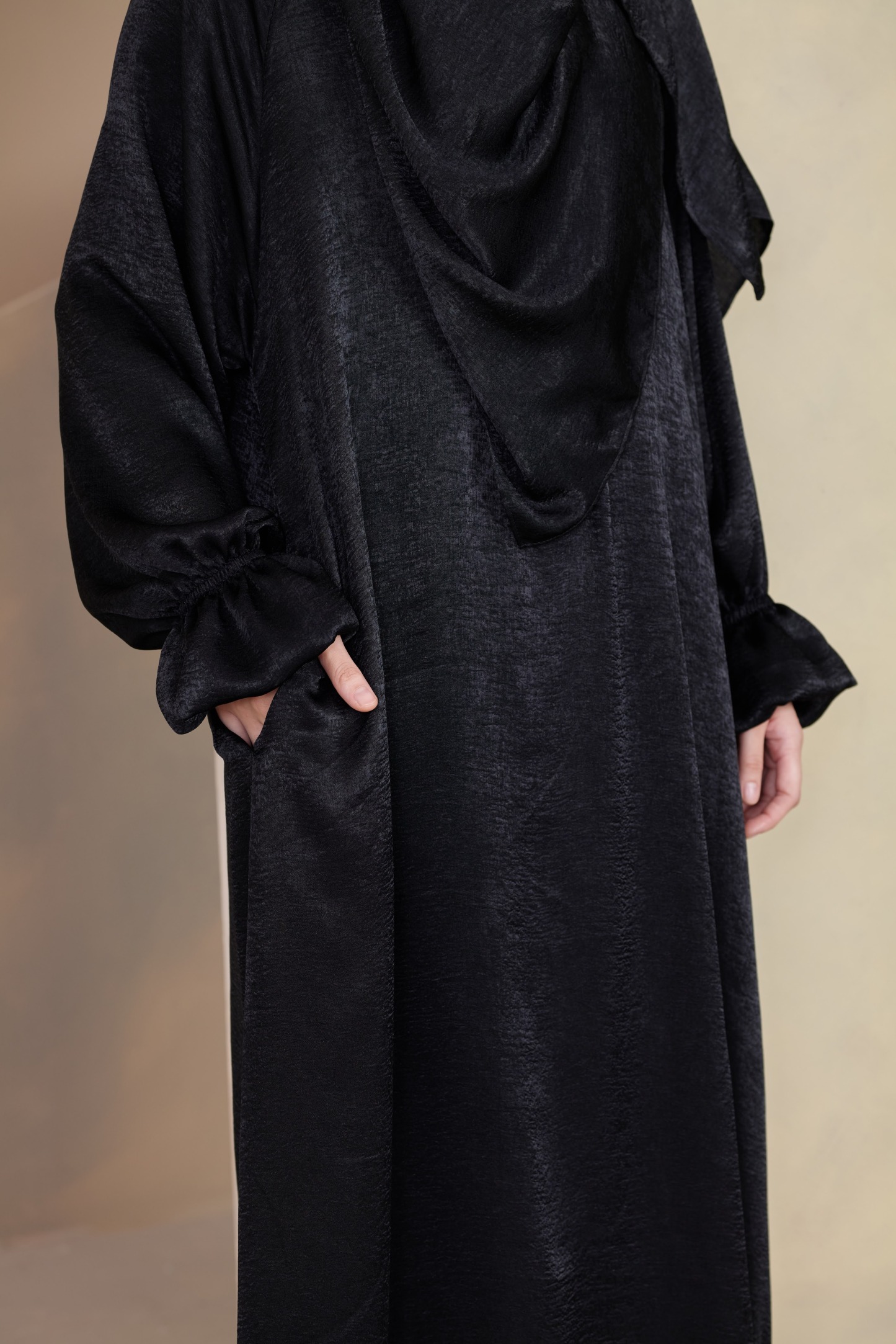 Azra Abaya
