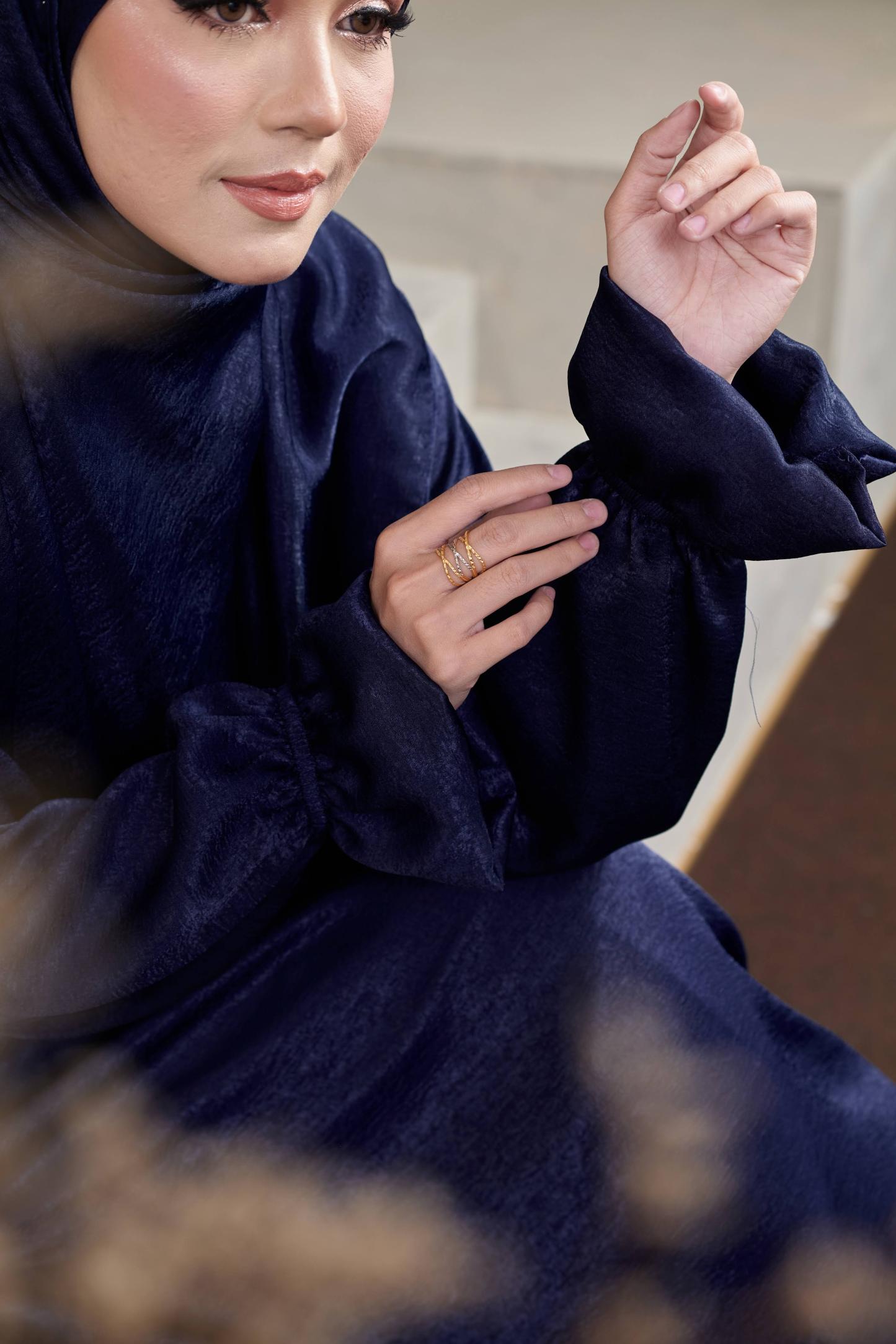Azra Abaya