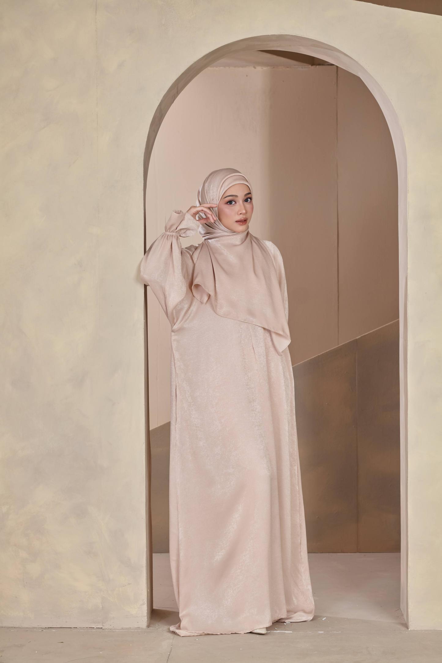 Azra Abaya