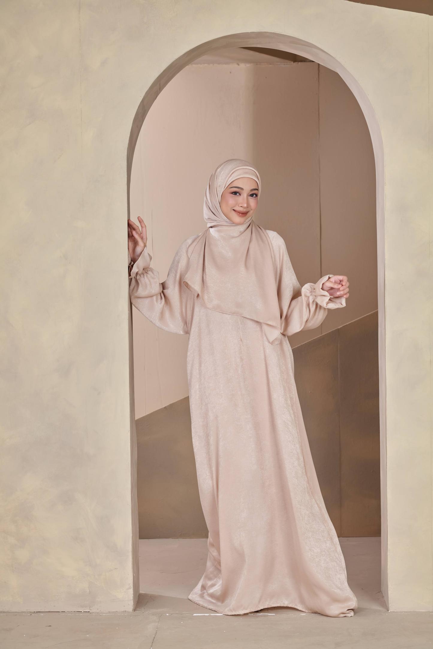 Azra Abaya