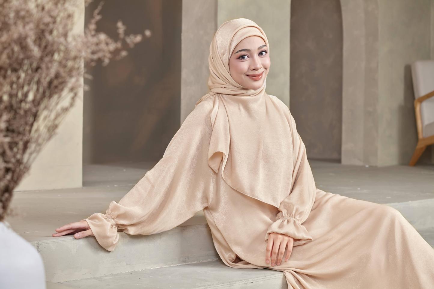 Azra Abaya
