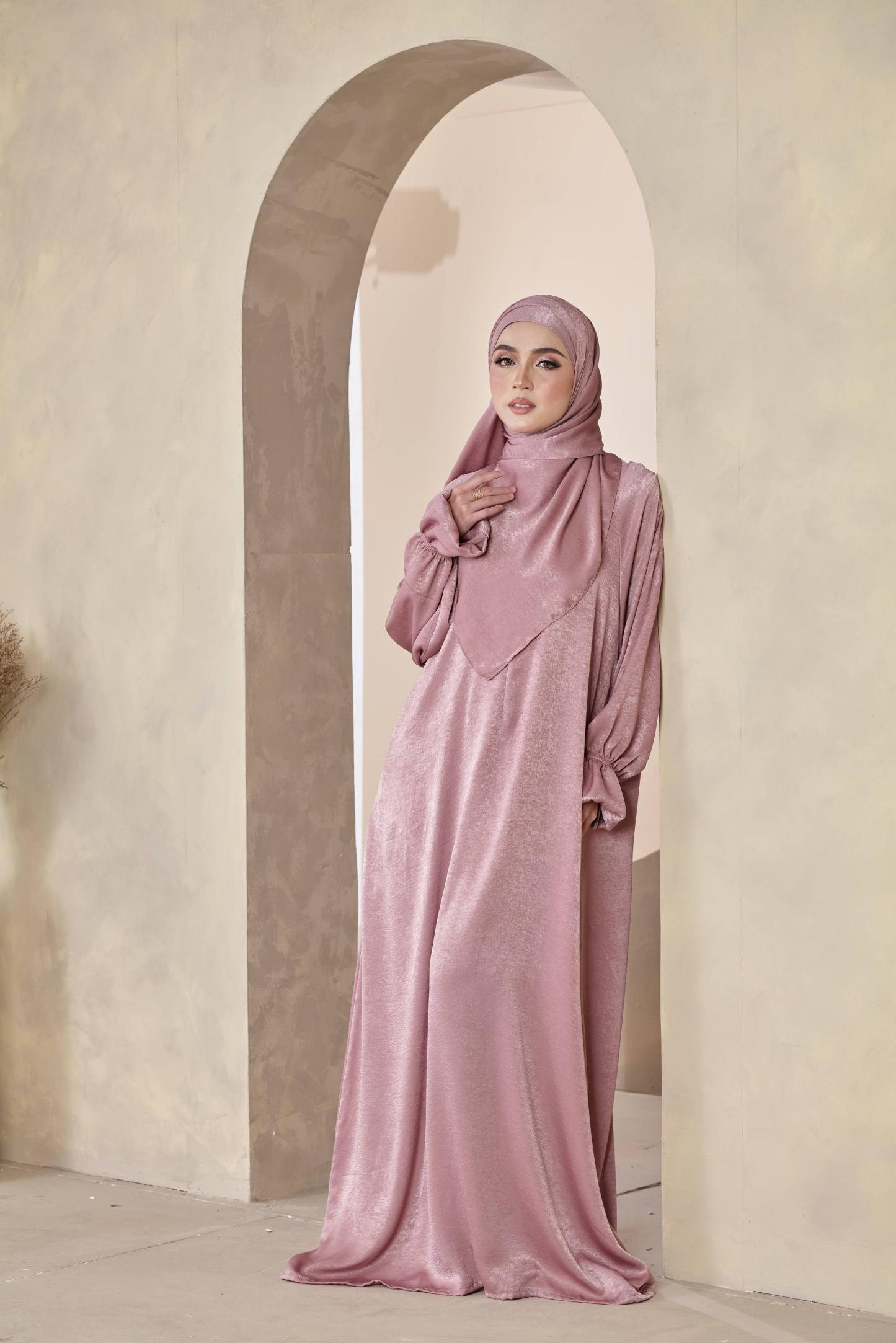 Azra Abaya