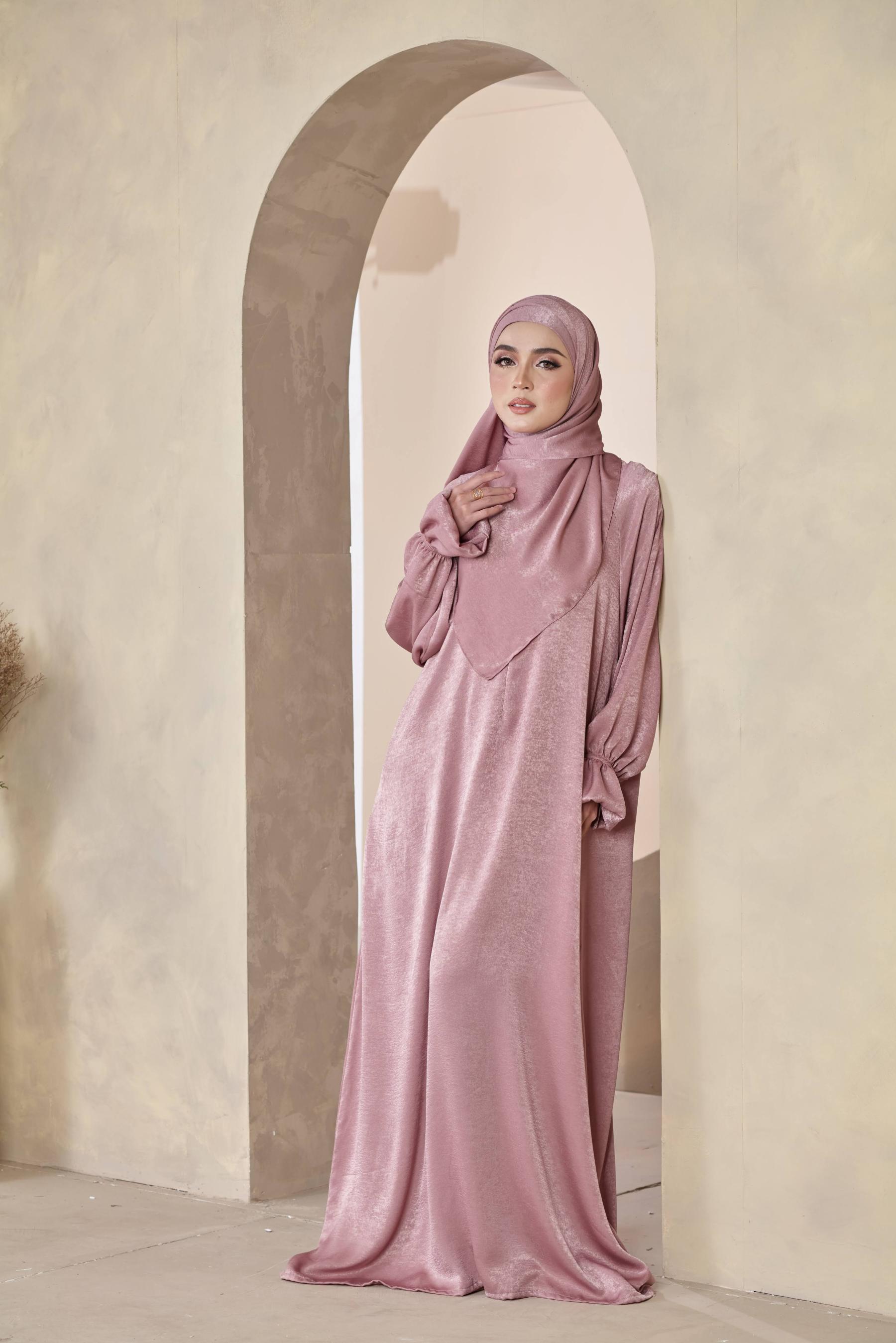 Azra Abaya