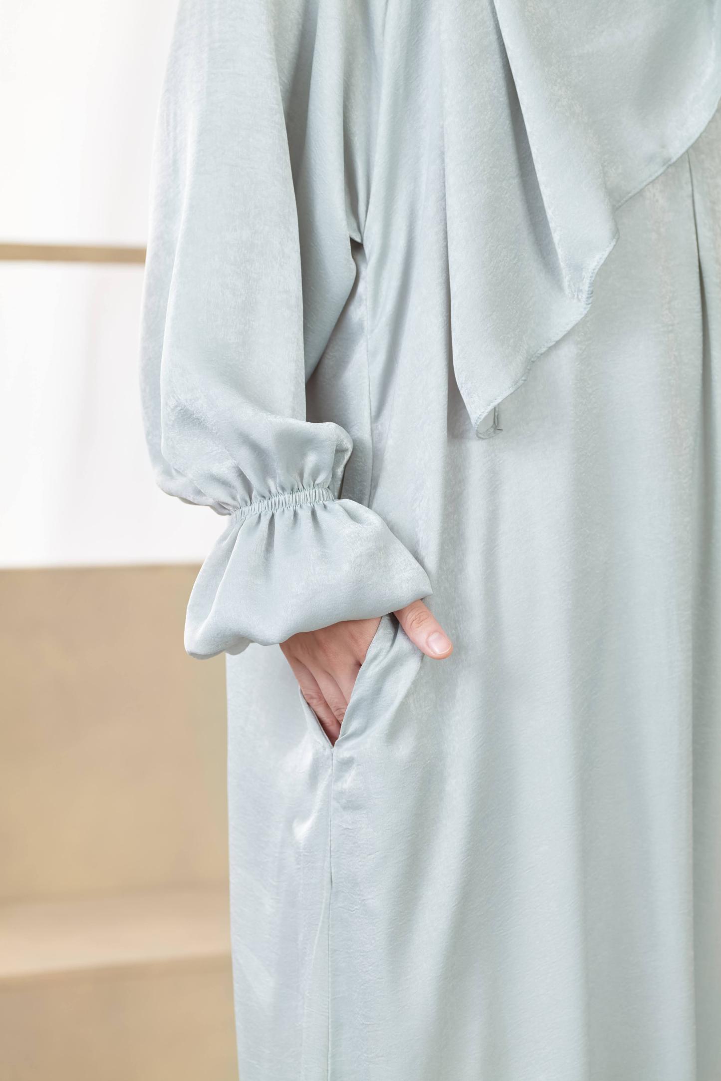 Azra Abaya