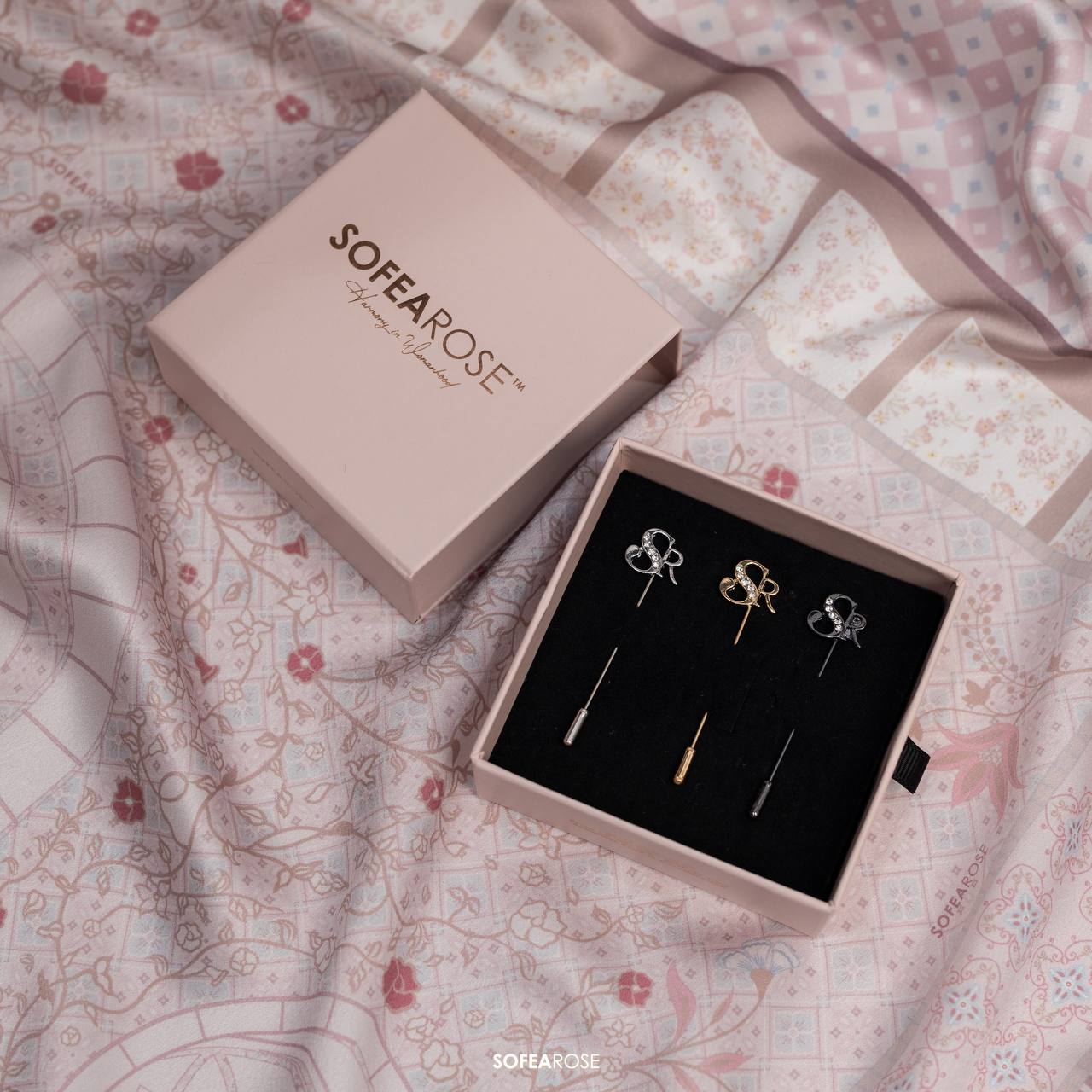 Penelope Pins 