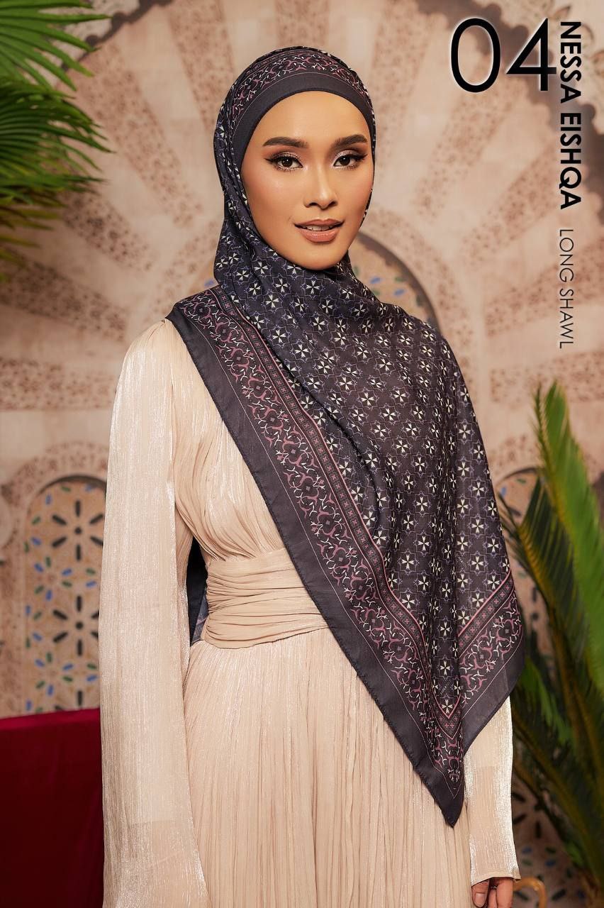 Nessa Eishqa Shawl