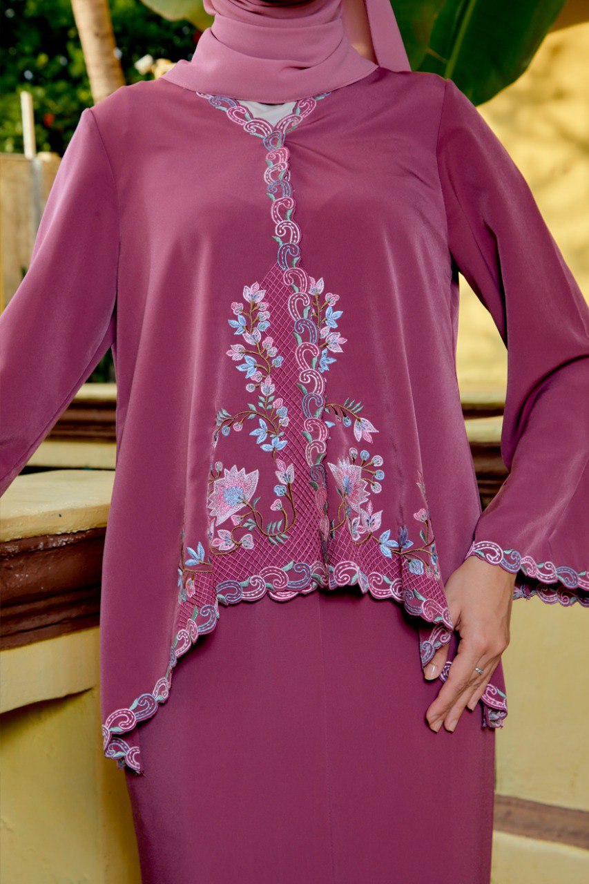 Kurung Luma (Preorder)