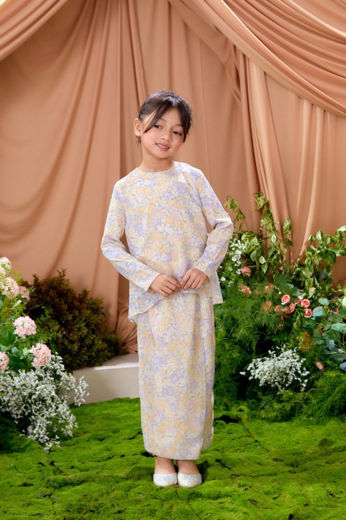 Kurung Azalea (Preorder)