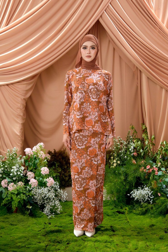 Kurung Azalea (Preorder)
