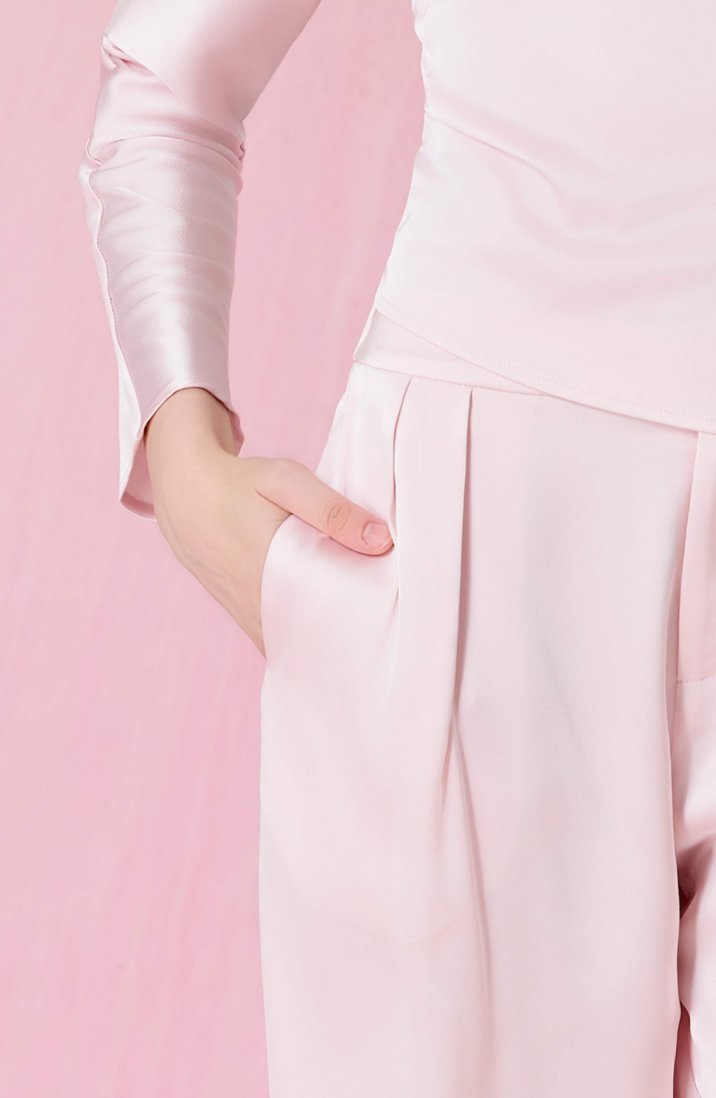 Coralie Light Pink Pleated Loose-Fit Pants