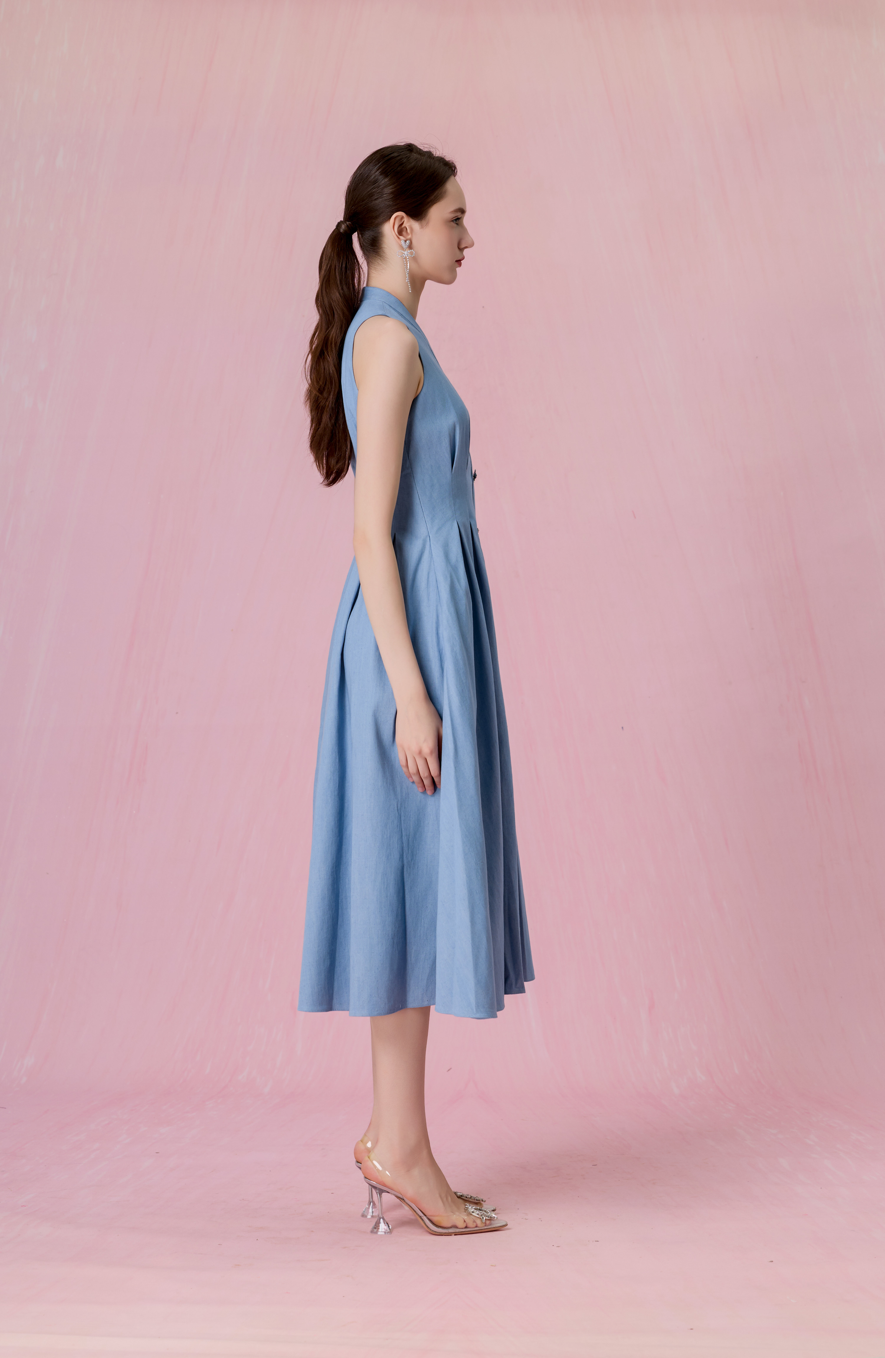 Cressentia Light Blue Denim Halter Pleated Midi Dress