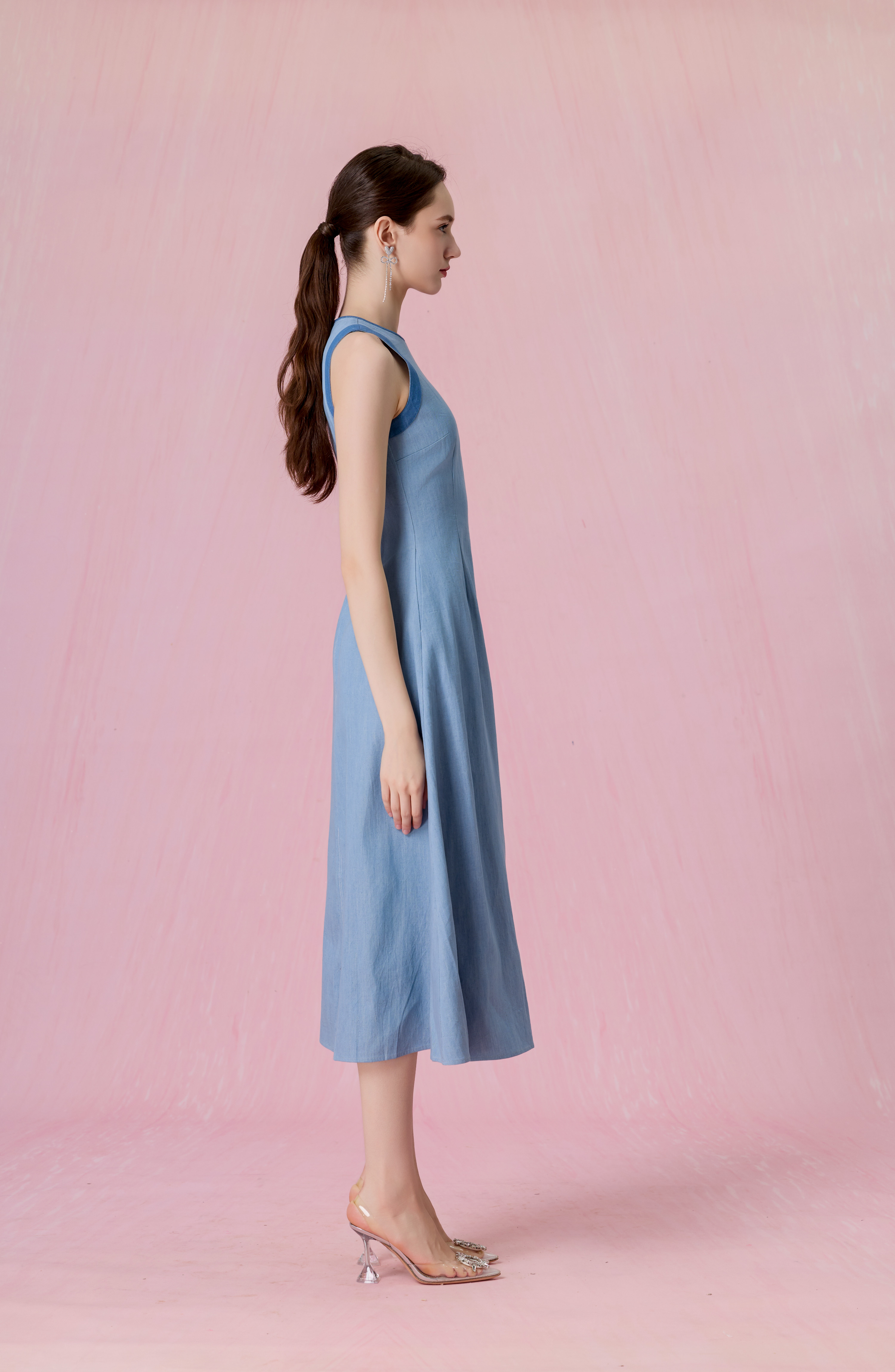Cherye Light Blue Denim Contrast-Trim Midi Dress