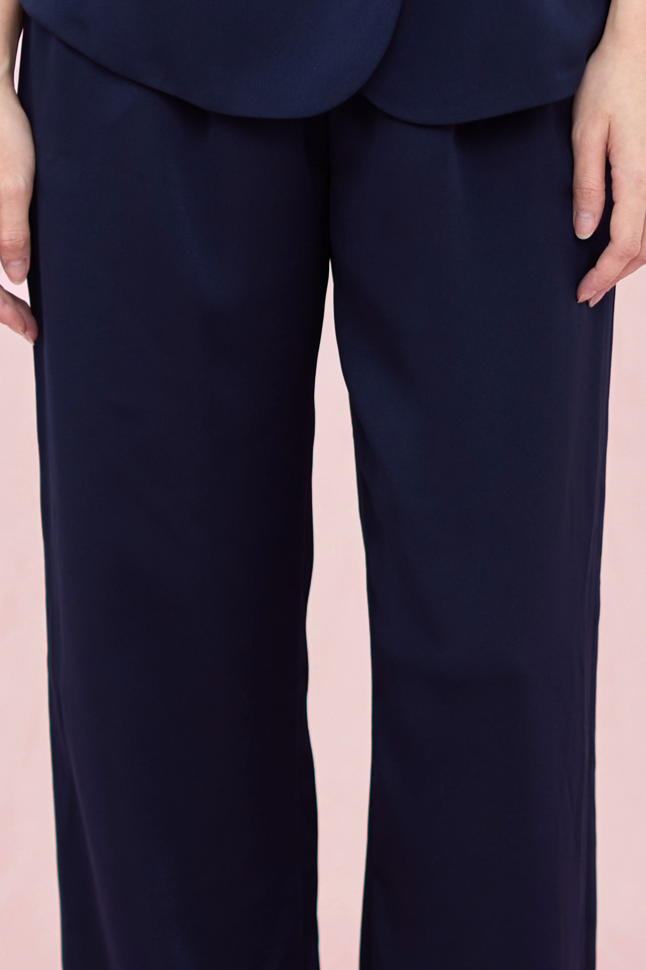 Arjean Navy Pants