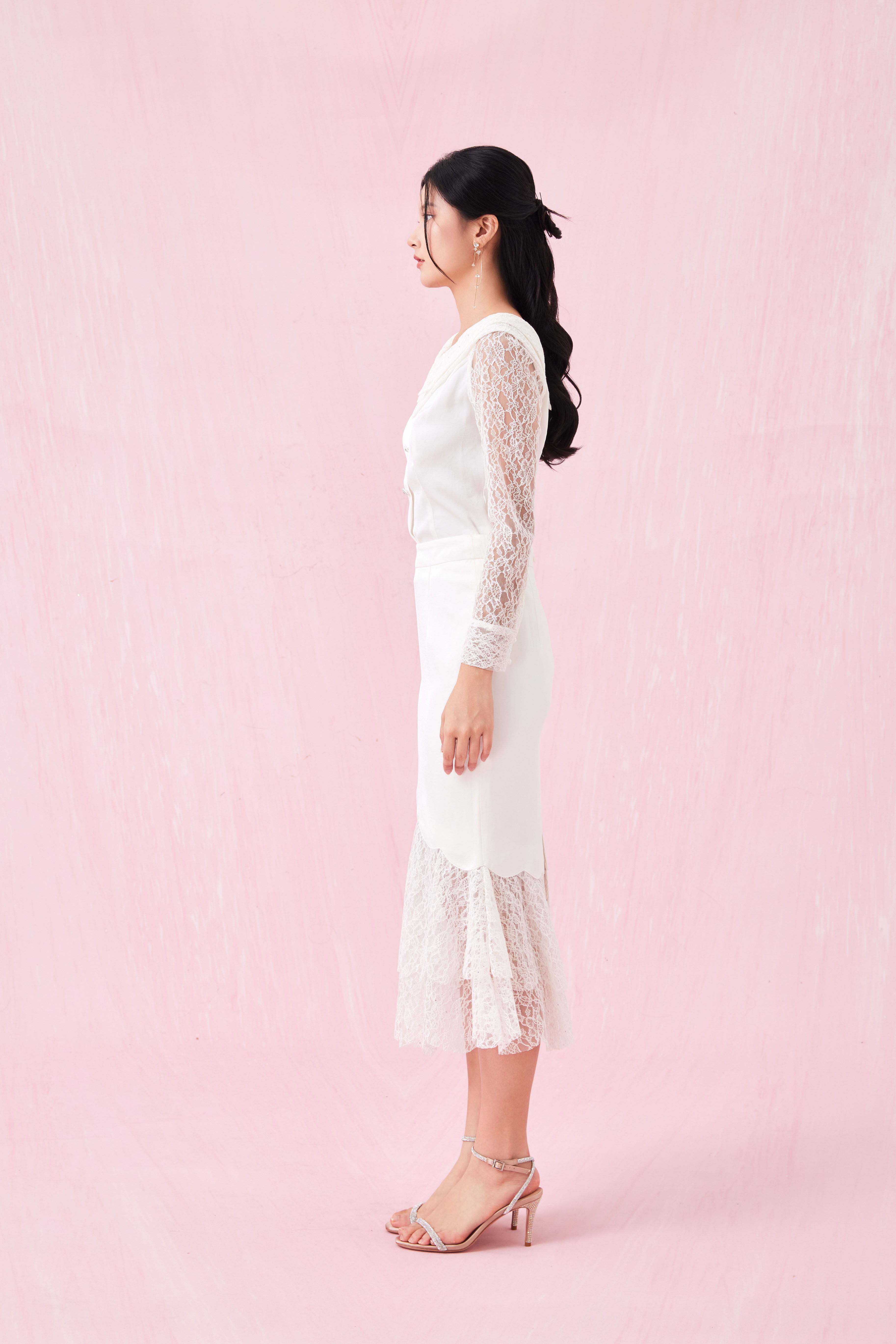Arjane White Lace Mermaid Skirt