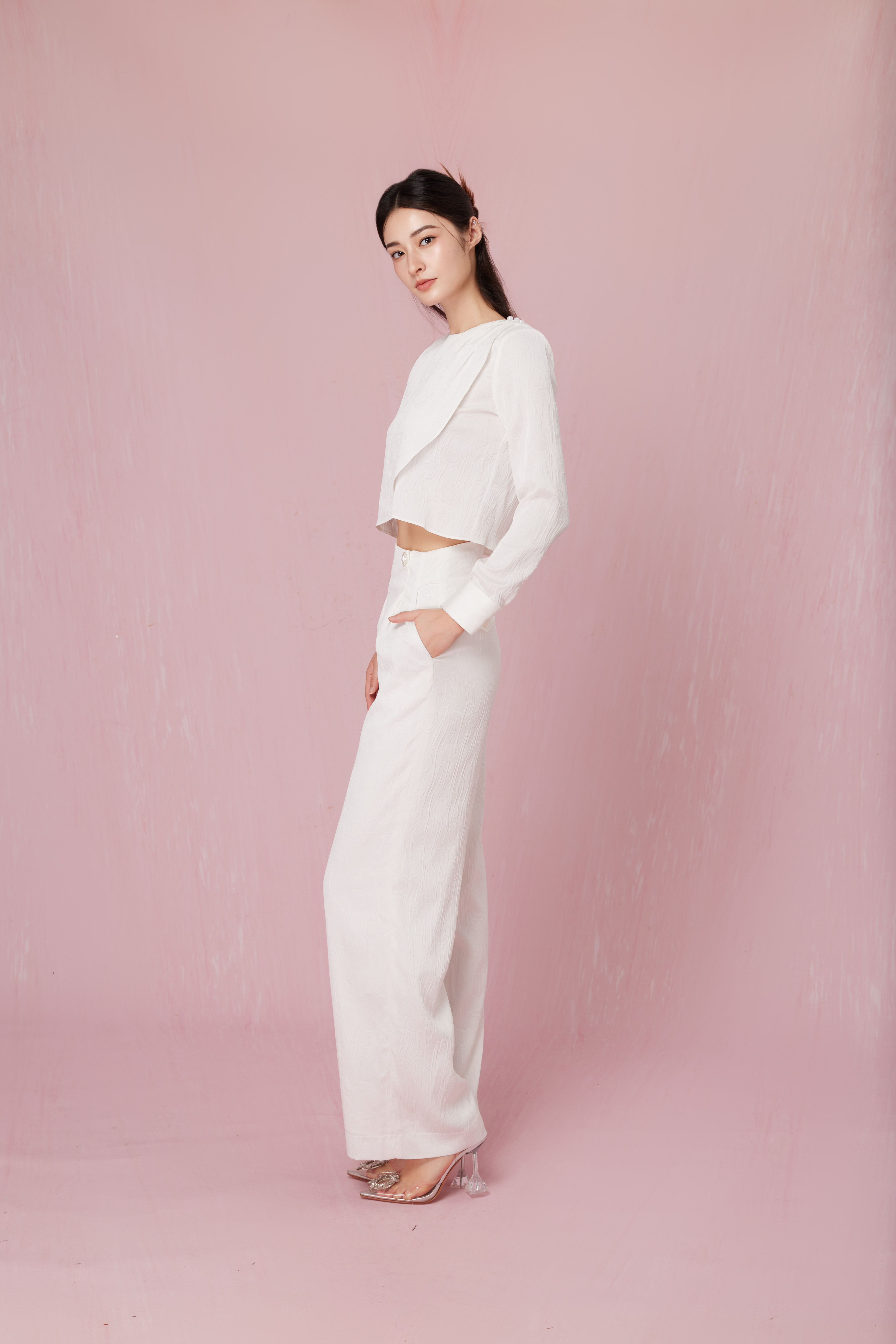 Chandal White Sateen Straight Pants