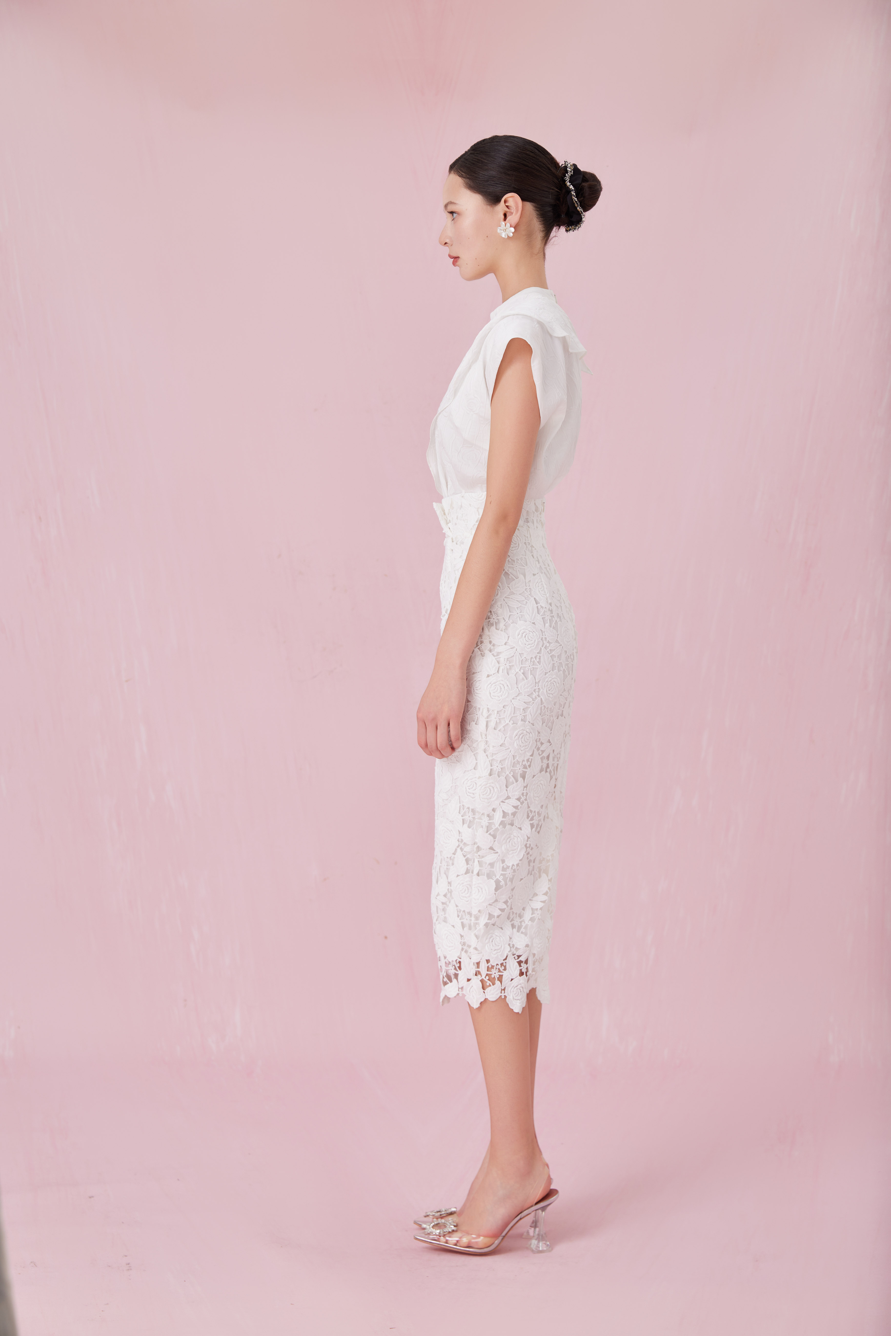 Chantey White Rose Lace Pencil Skirt